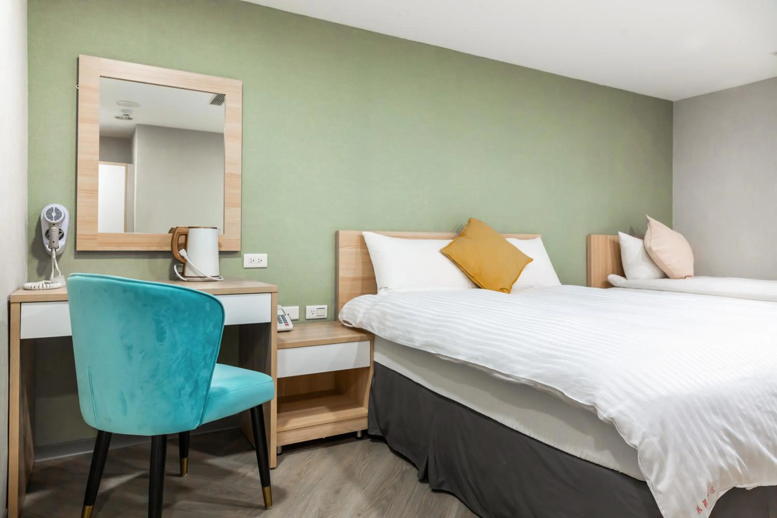 Photo of the whole room, Bed in Mu Chen Hotel