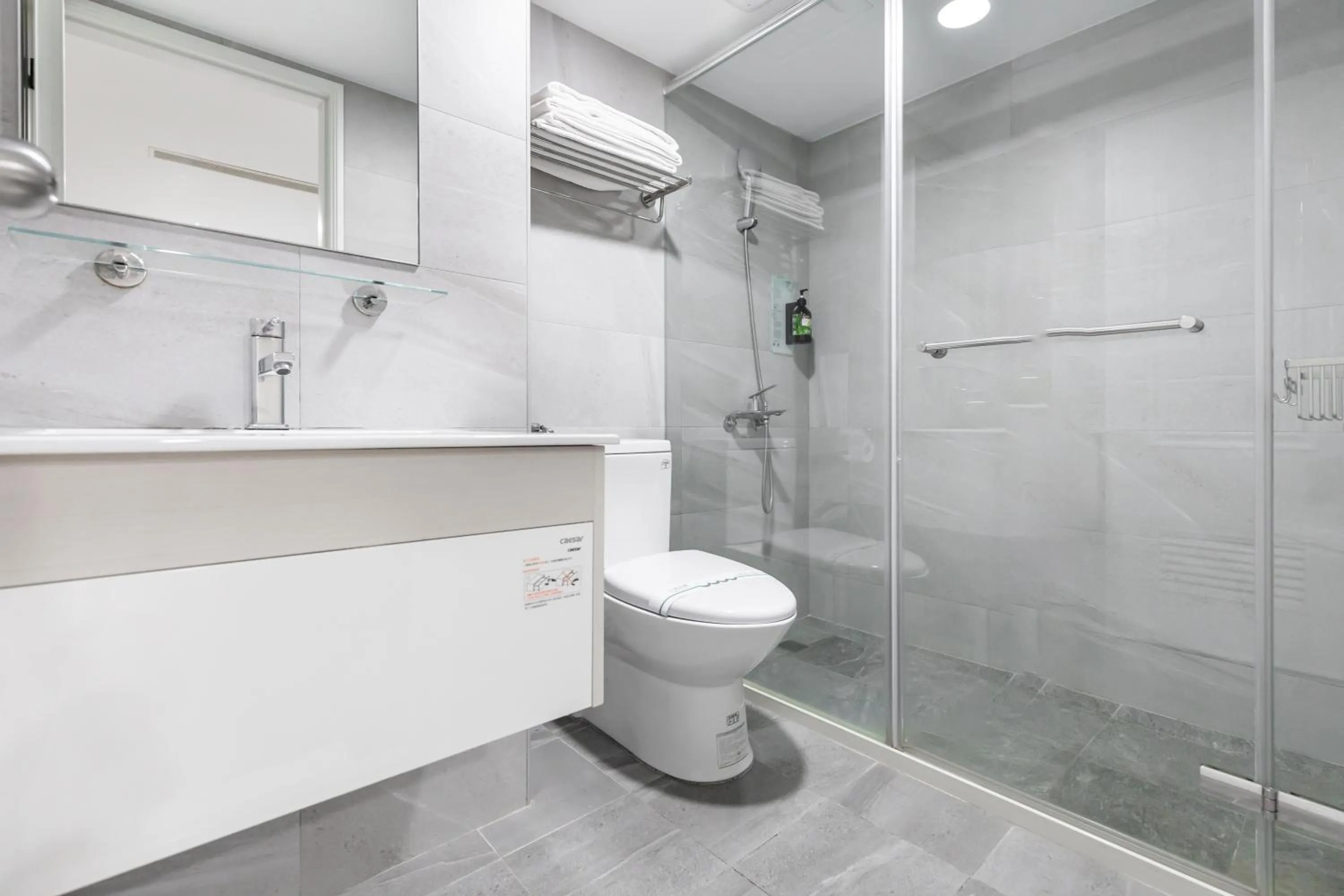 Bathroom in Mu Chen Hotel