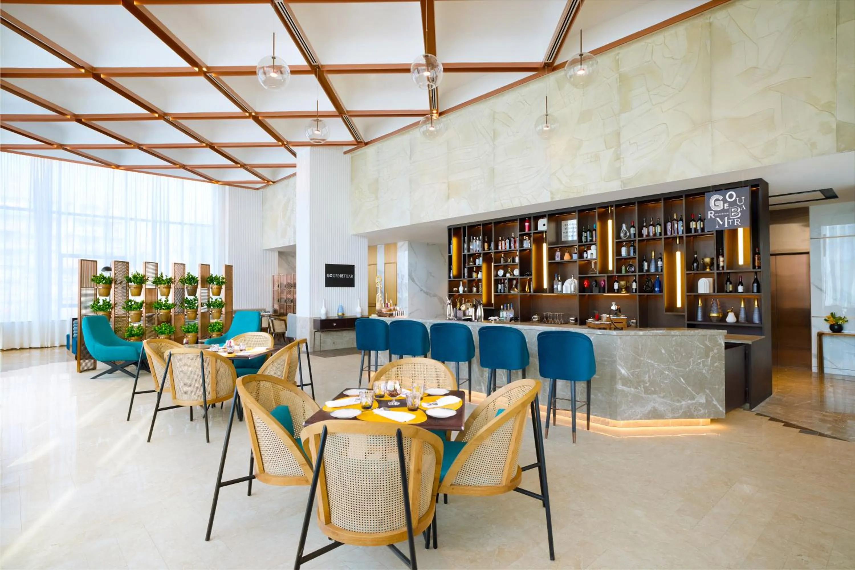 Restaurant/places to eat in Novotel New Delhi City Centre