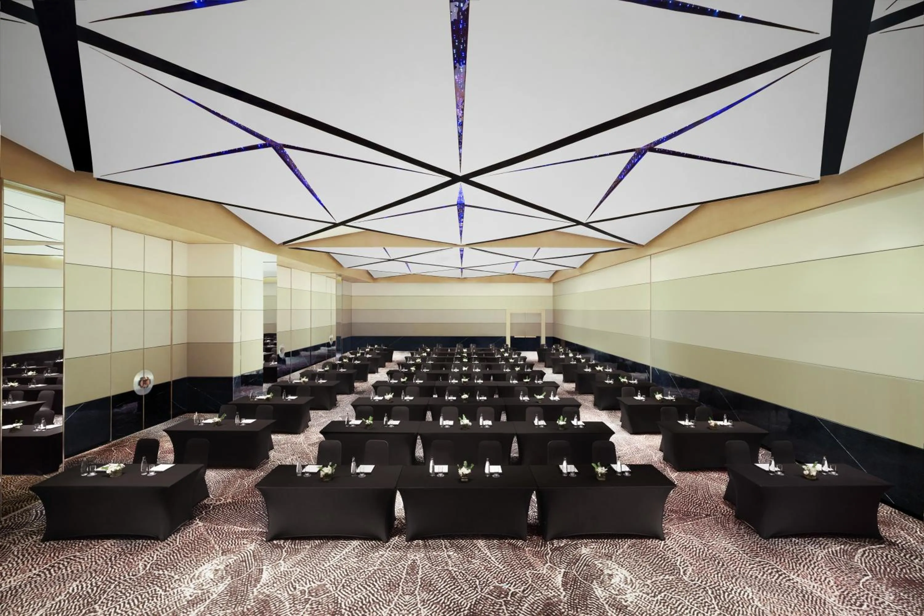 Banquet/Function facilities in Novotel New Delhi City Centre