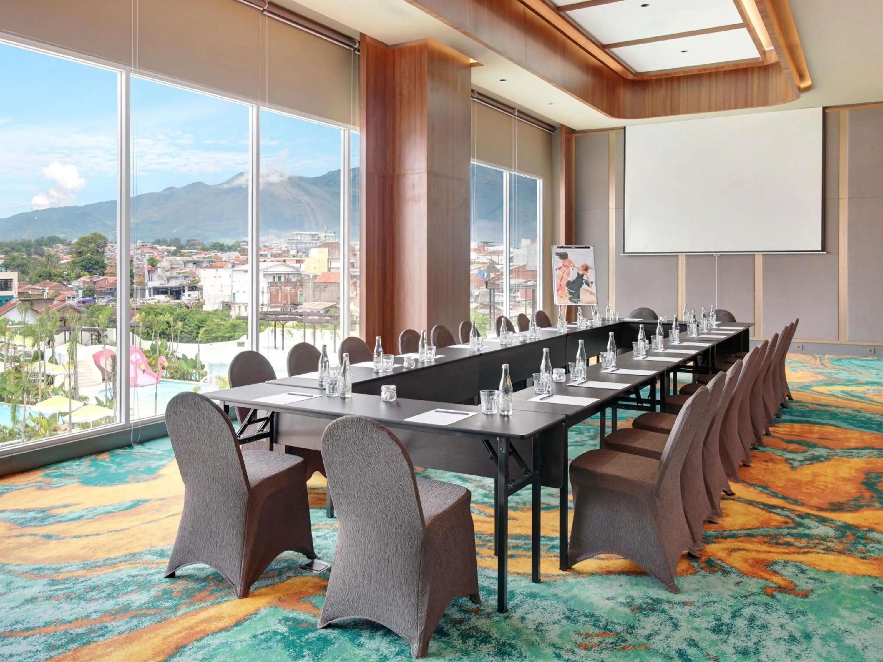 Meeting/conference room in Mercure Garut City Center