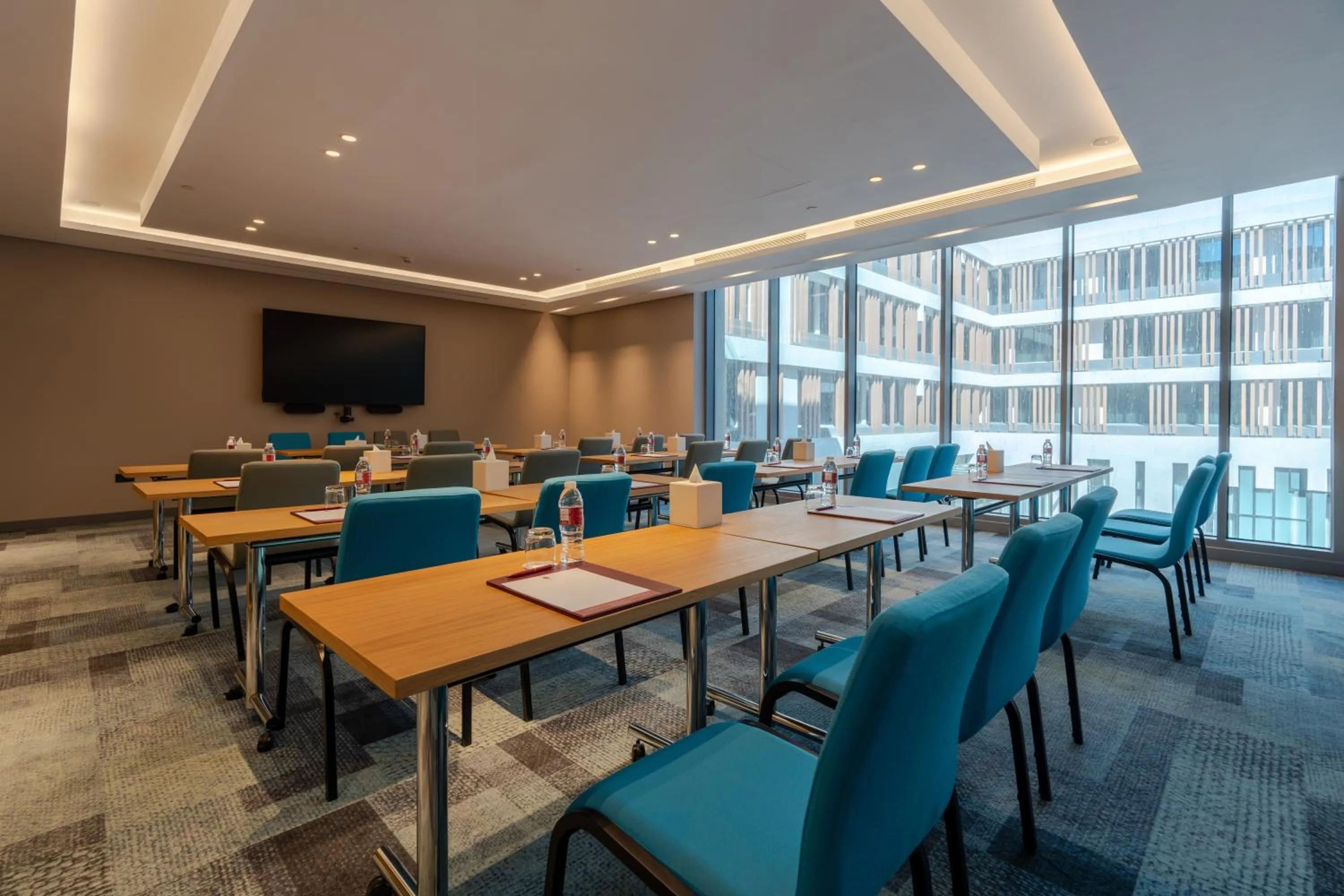 Meeting/conference room in West Walk Retaj Hotel