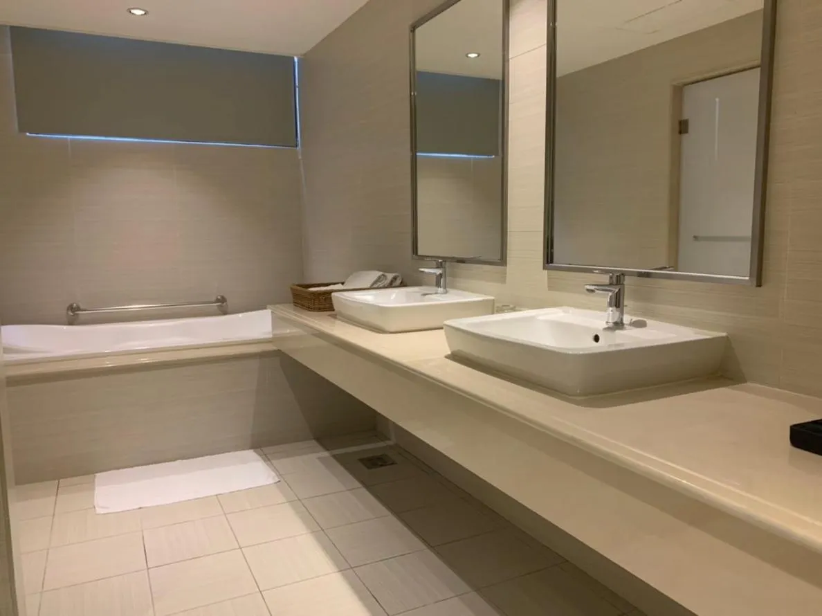 Chiayi Oriental Pearl International Hotel