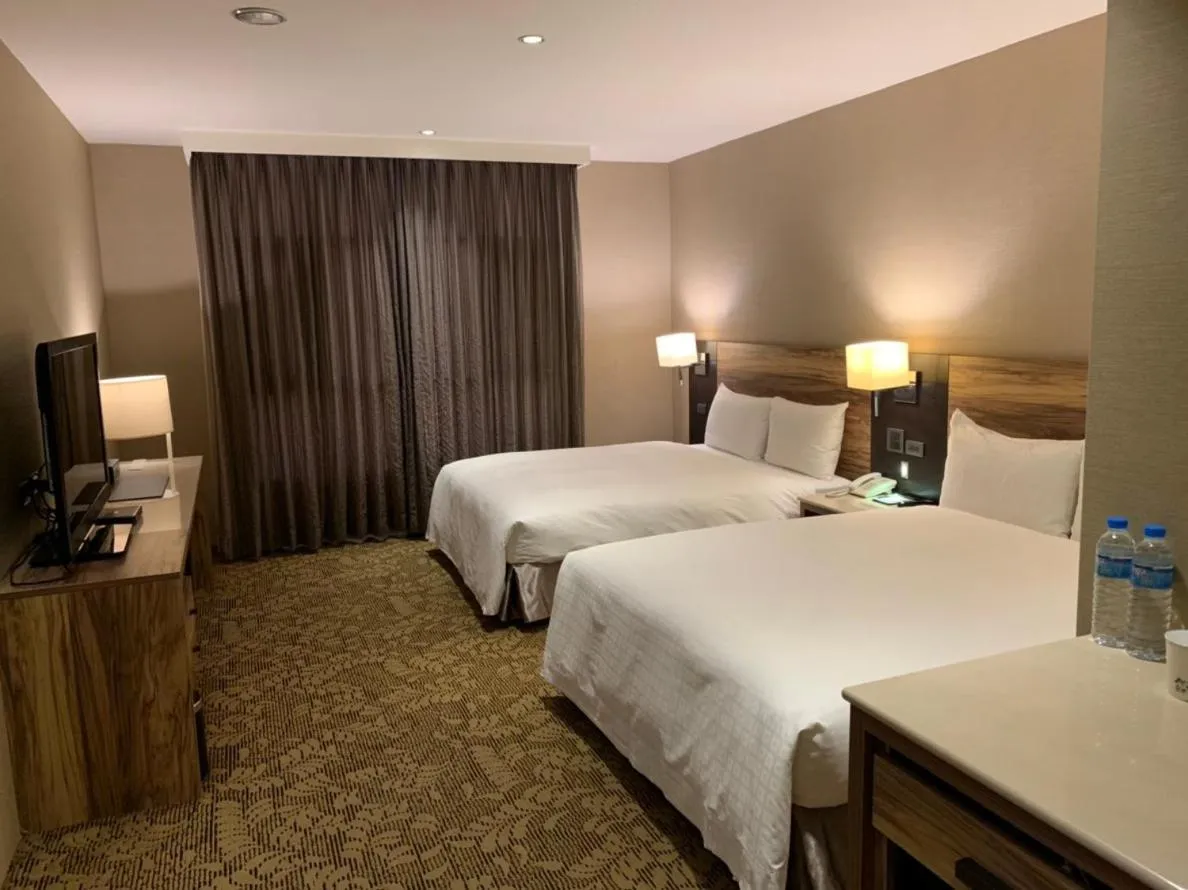 Chiayi Oriental Pearl International Hotel