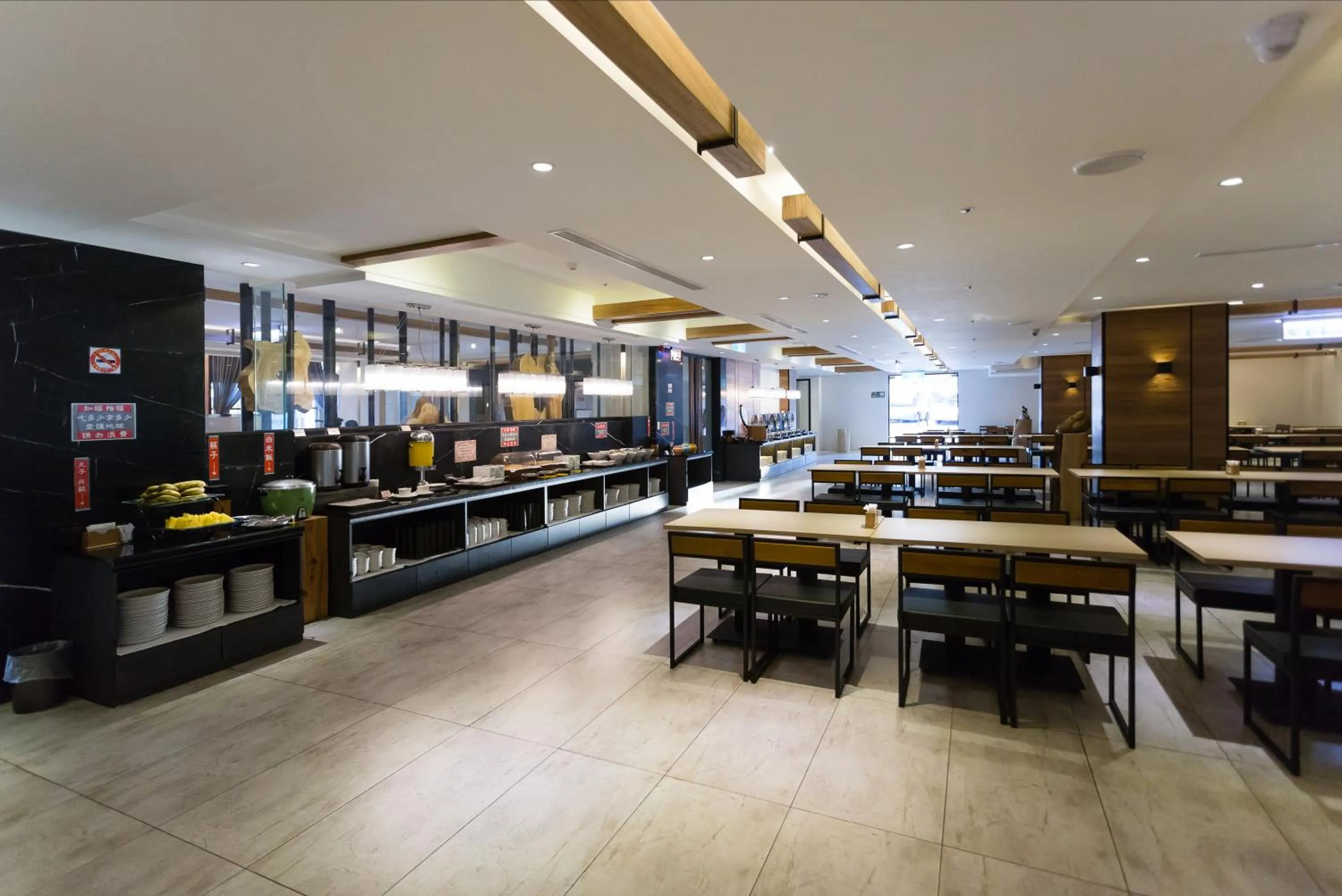 Restaurant/places to eat in Chiayi Oriental Pearl International Hotel