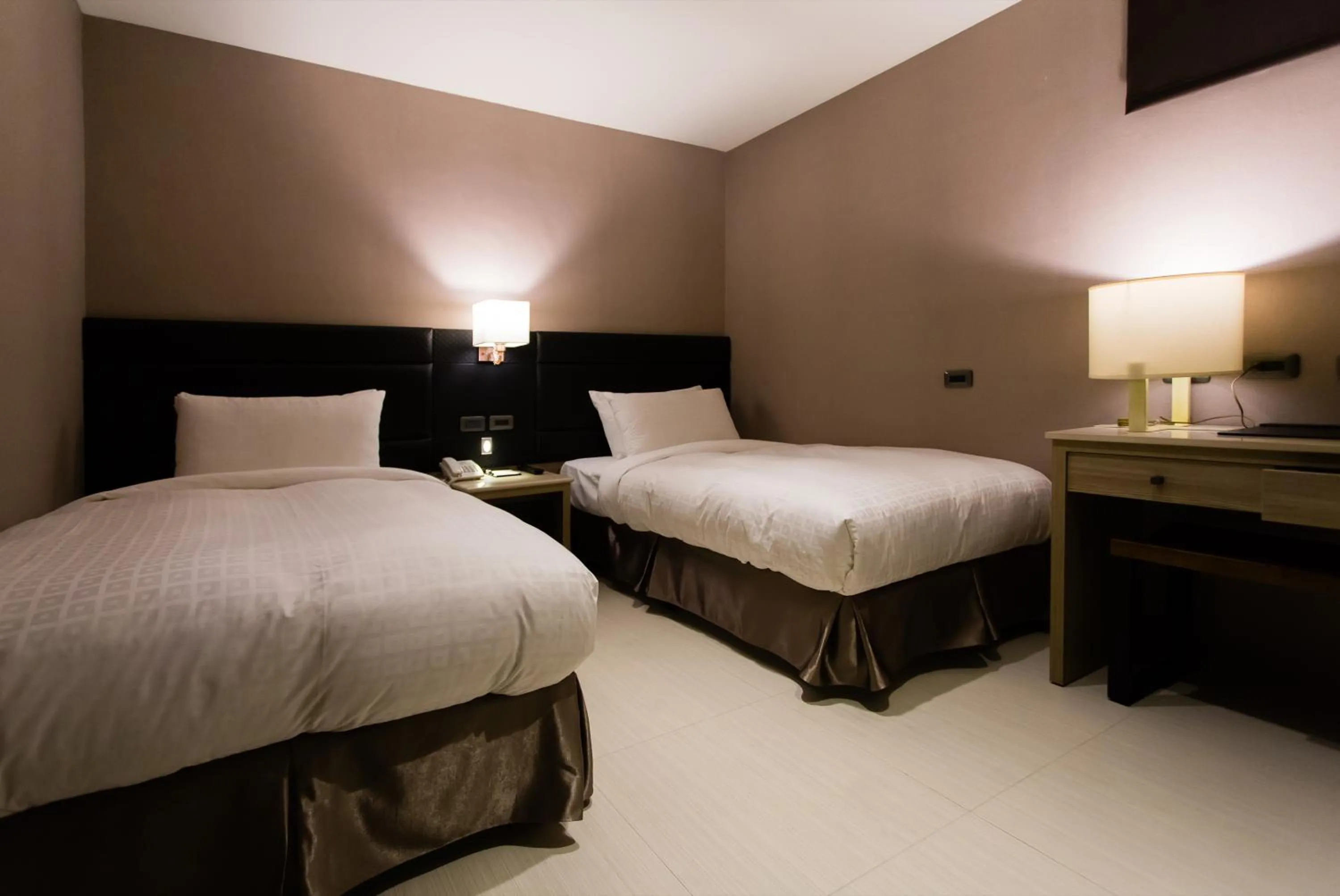 Chiayi Oriental Pearl International Hotel