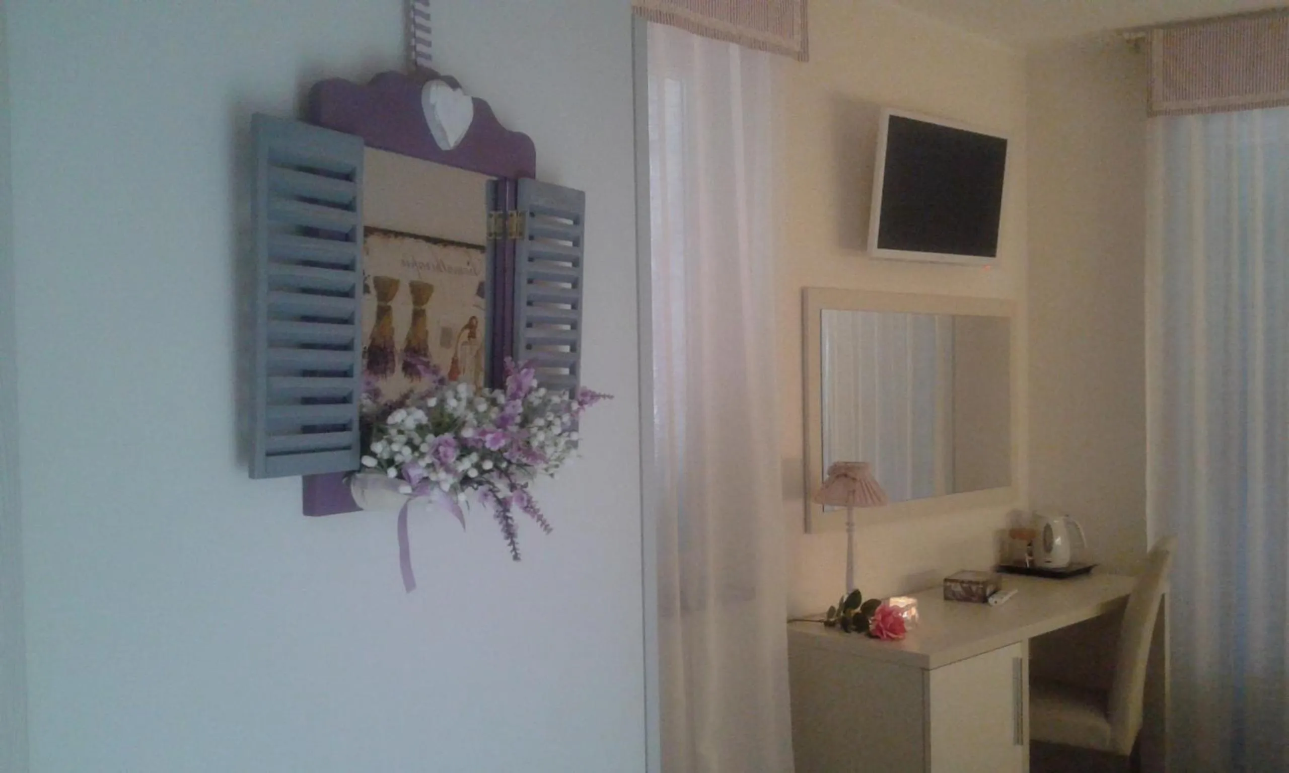 Photo of the whole room in Dreams Guest House