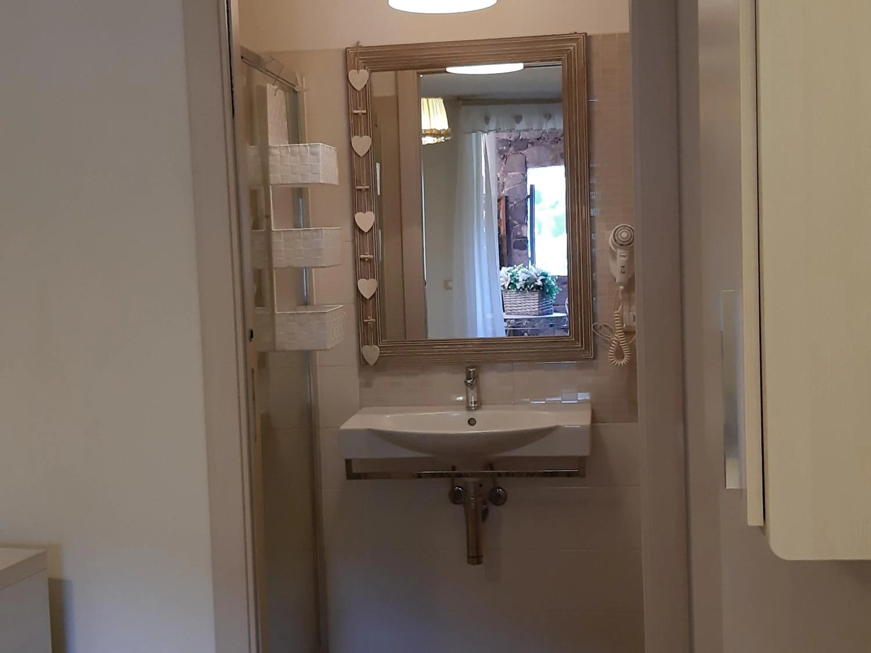 Bathroom in Dreams Guest House