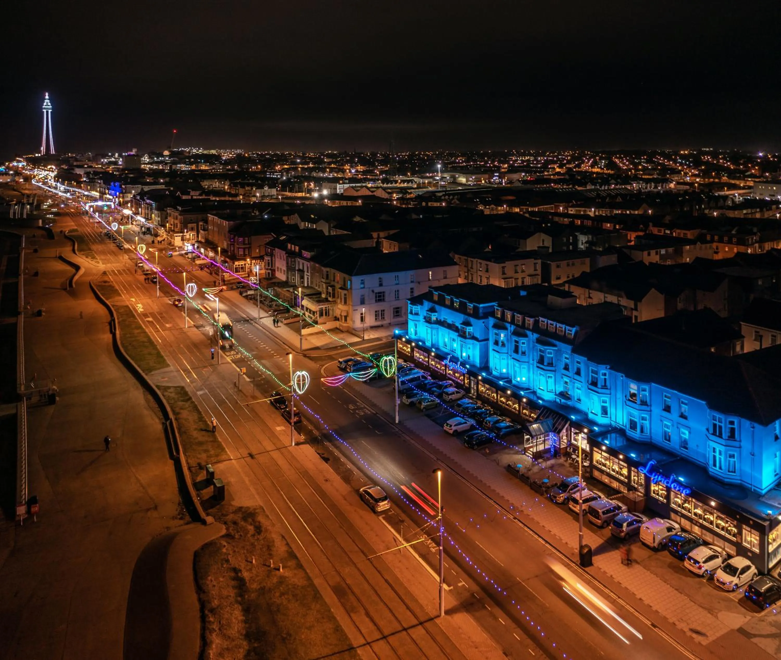 Facade/entrance in Lyndene Hotel