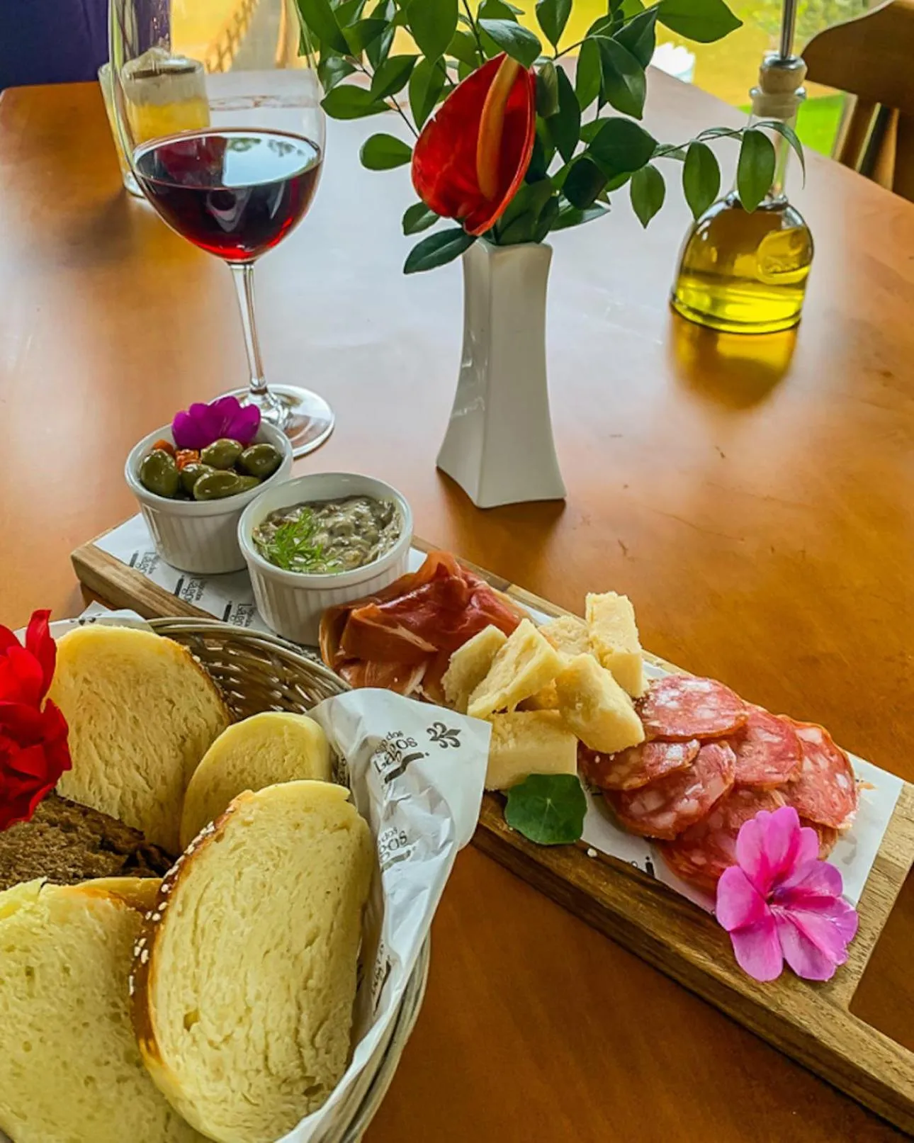 Food and drinks in Sítio dos Lagos