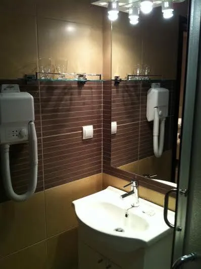 Bathroom in Apartments and Rooms Grand Palazzo