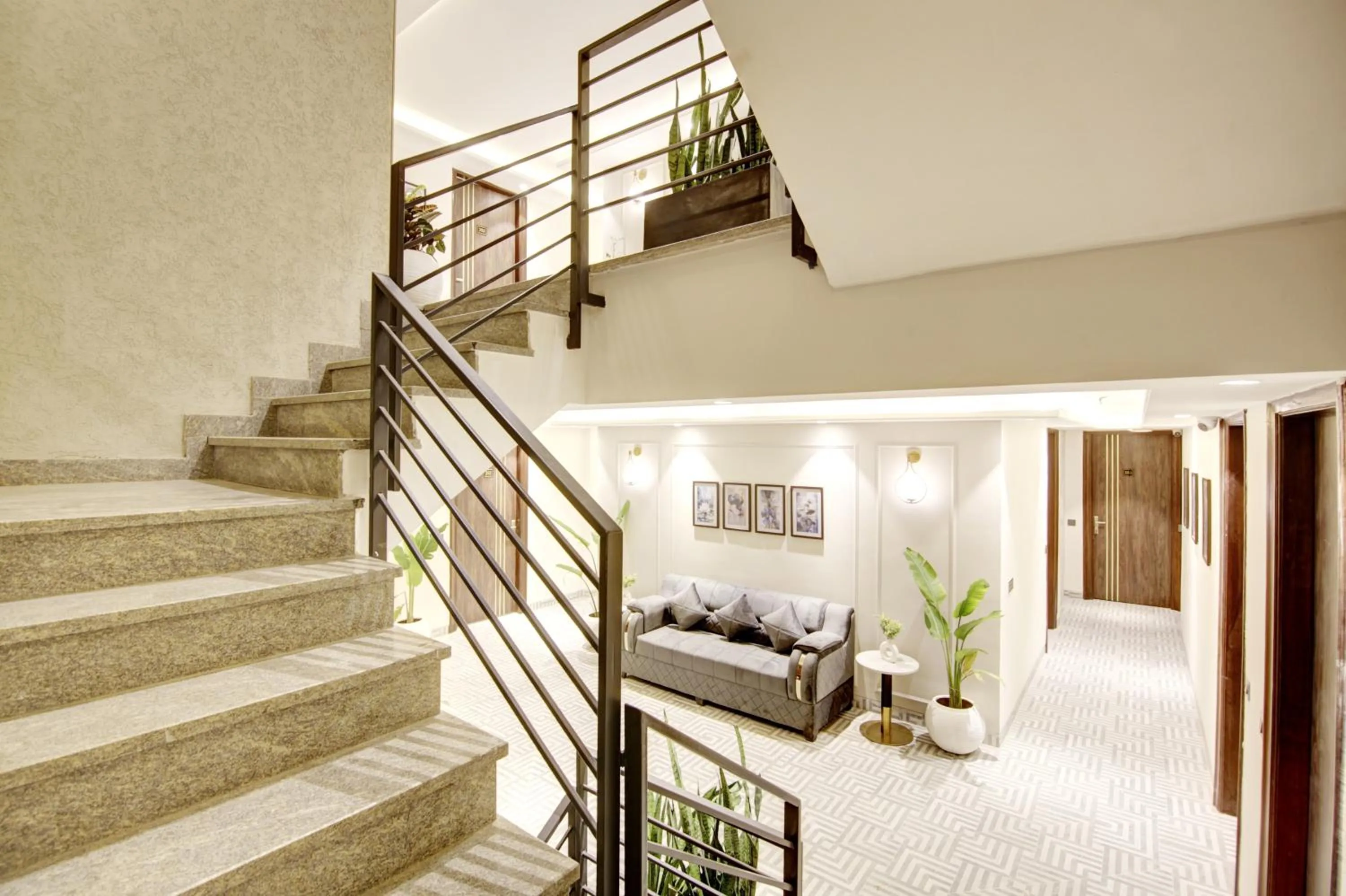 Decorative detail in Saltstayz Premier - Galleria Market Road & Sector 27