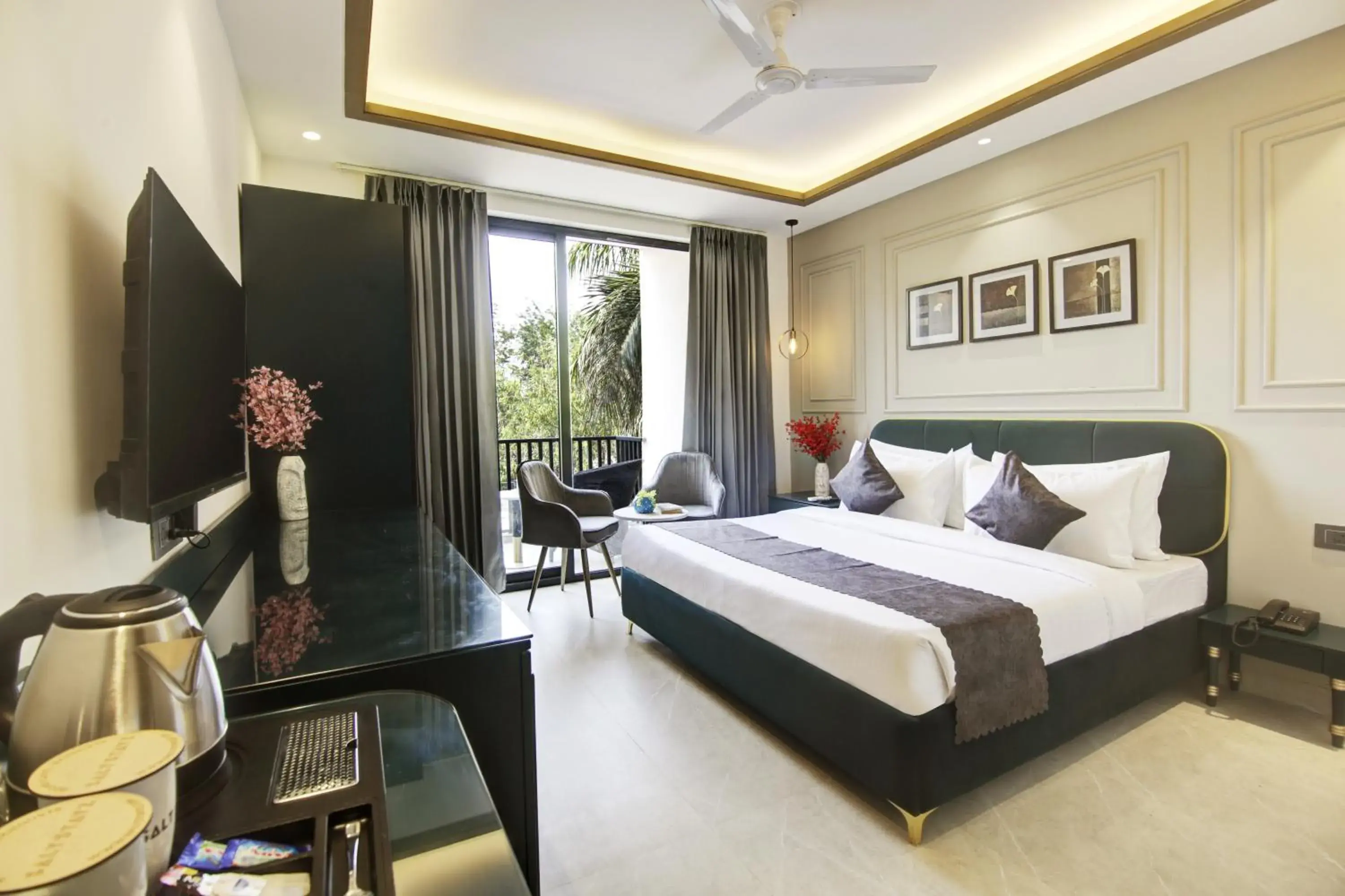 Day Use Room for 6 Hours, From 10 AM to 6 PM in Saltstayz Premier - Galleria Market Road & Sector 27 Day Use Room for 6 Hours, From 10 AM to 6 PM in Saltstayz Premier - Galleria Market Road & Sector 27