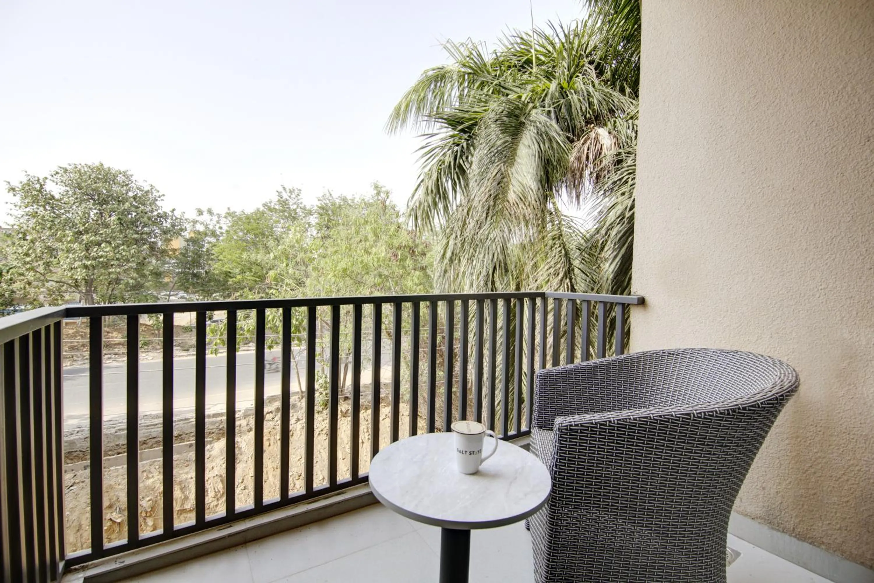 Patio in Saltstayz Premier - Galleria Market Road & Sector 27