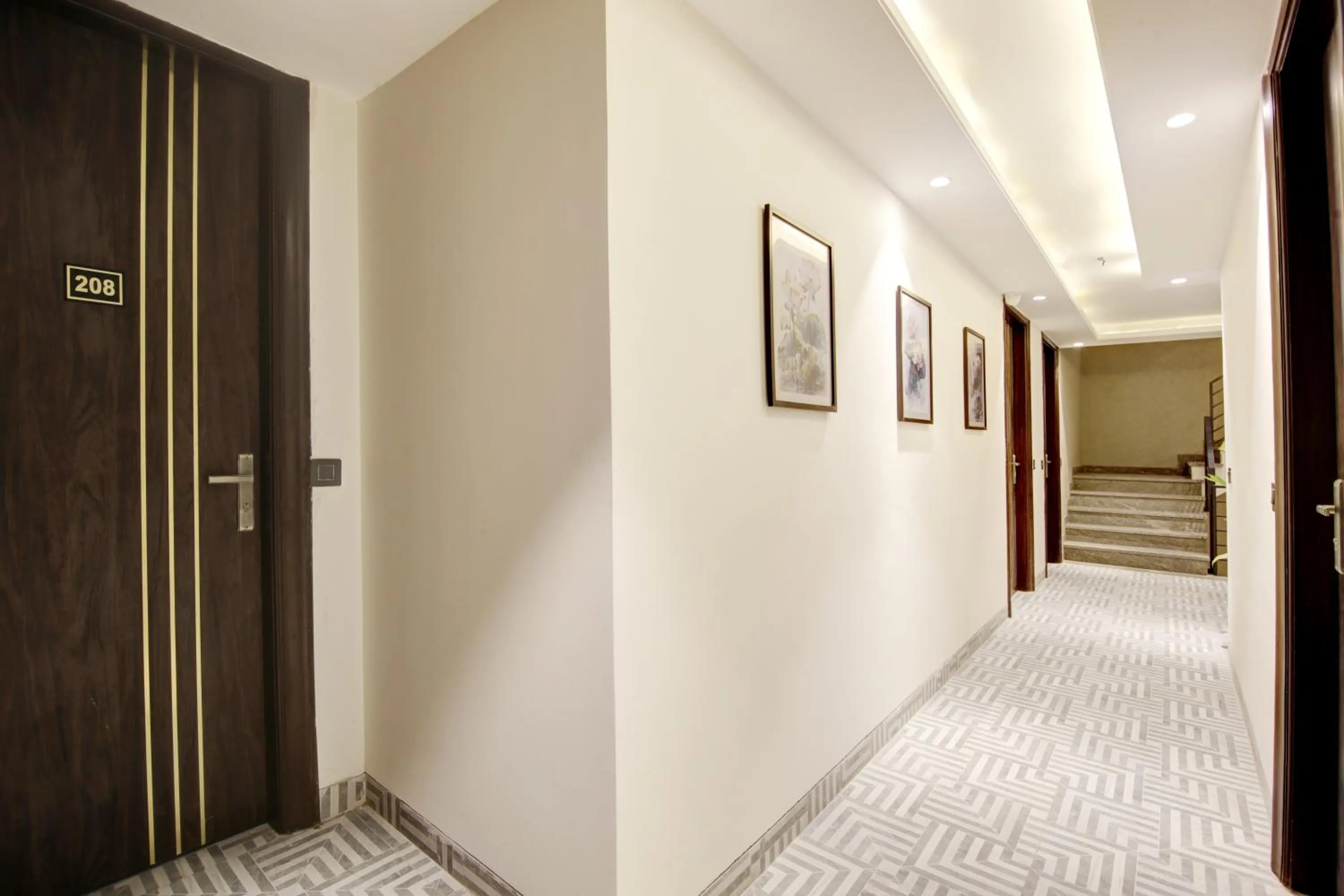 Decorative detail in Saltstayz Premier - Galleria Market Road & Sector 27