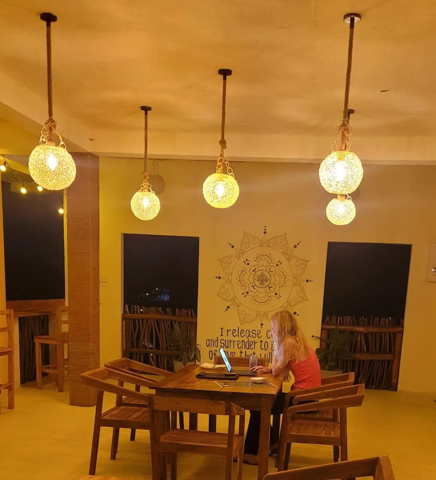 Restaurant/places to eat in Wake N Flow, Weligama