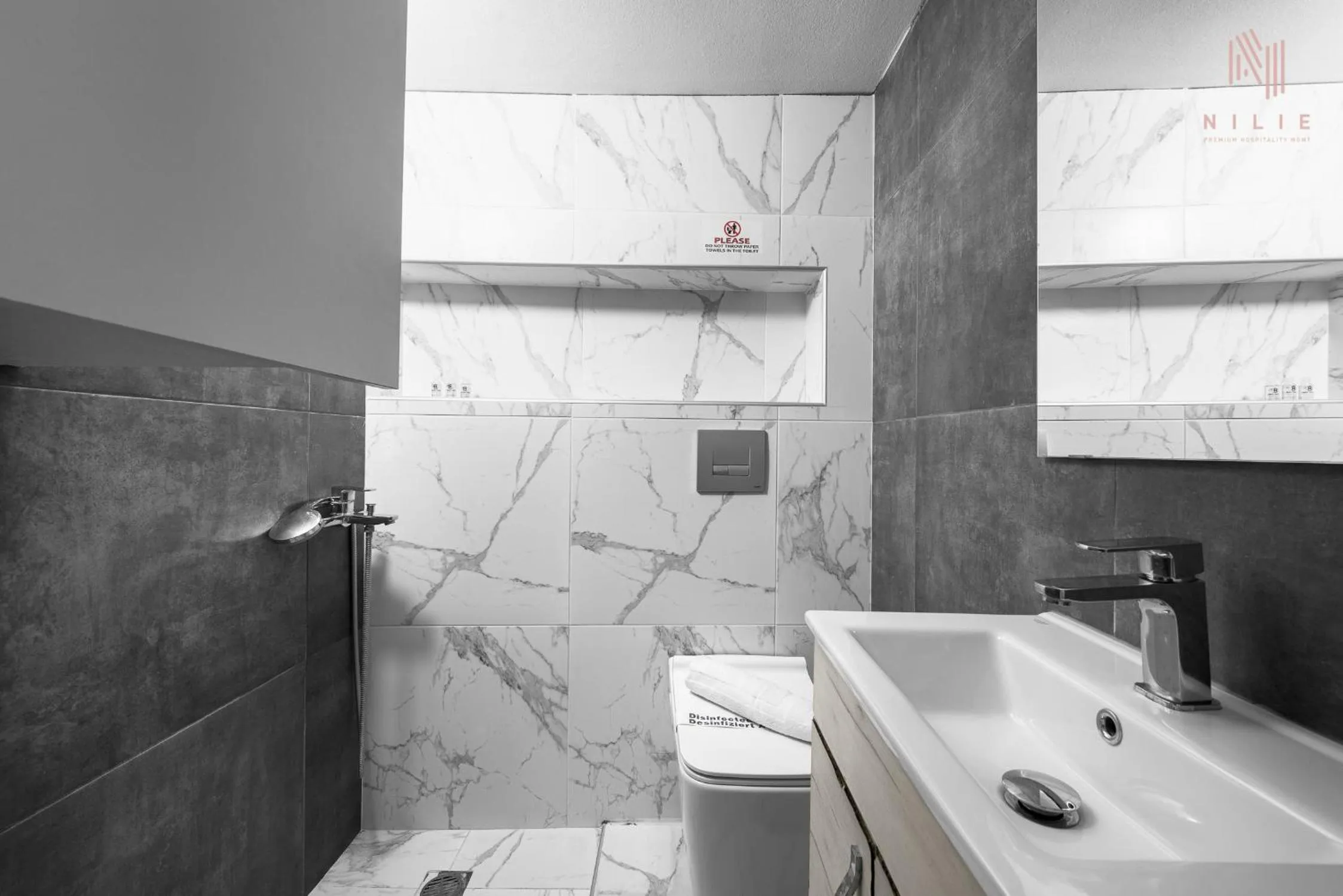 Toilet in DeniZen Boutique Apartments, Nilie Hospitality MGMT