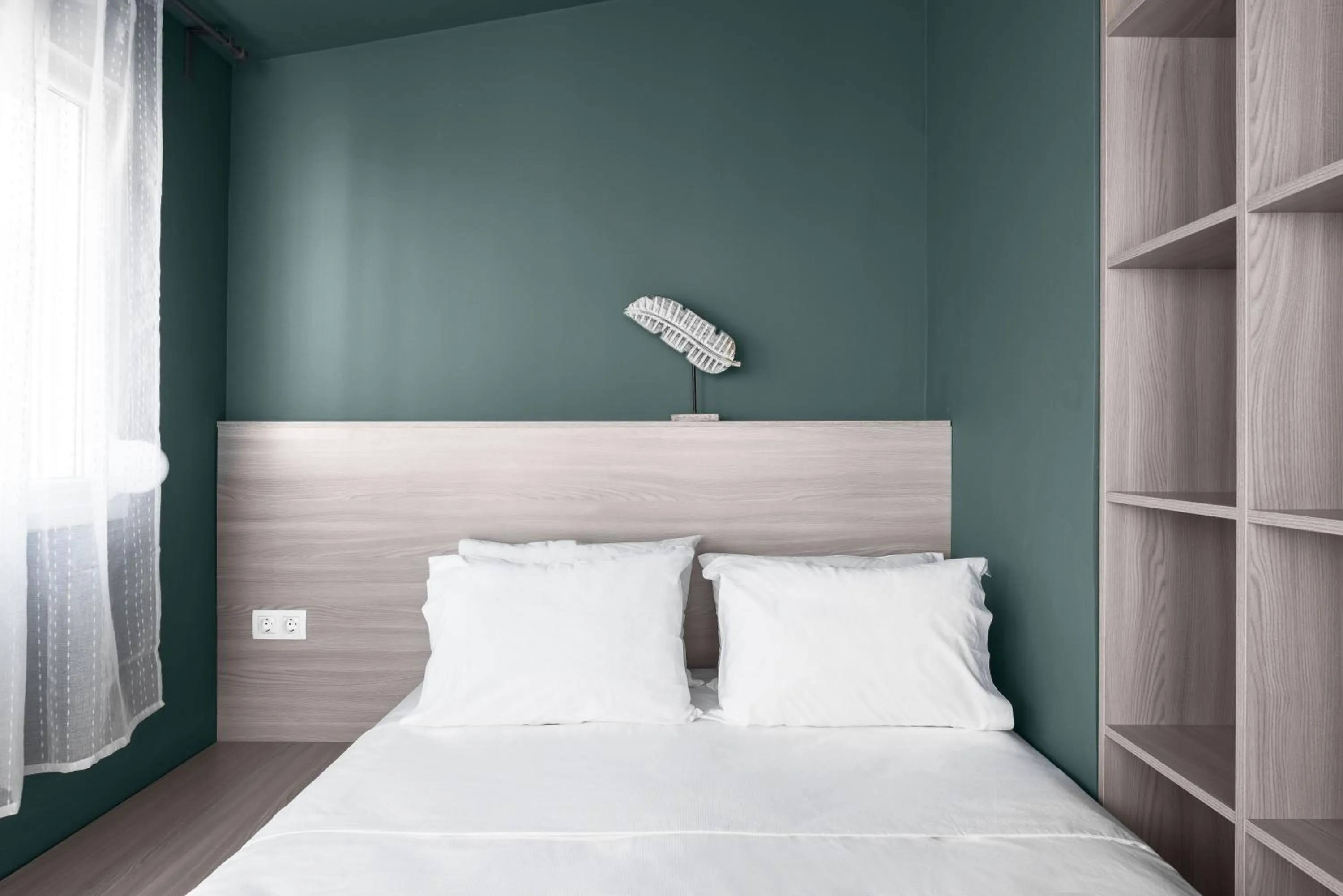 Bed in DeniZen Boutique Apartments, Nilie Hospitality MGMT