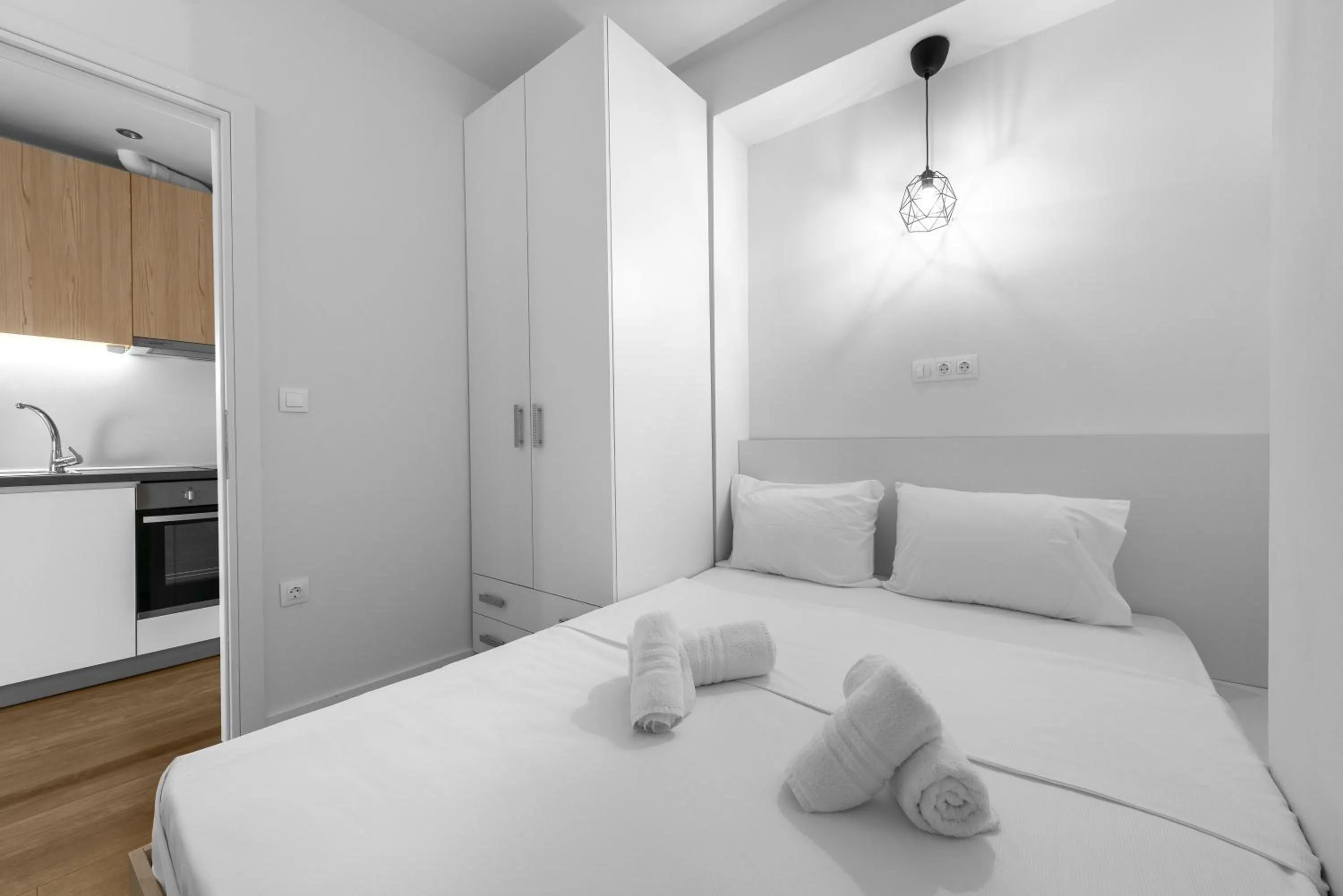 Bed in DeniZen Boutique Apartments, Nilie Hospitality MGMT