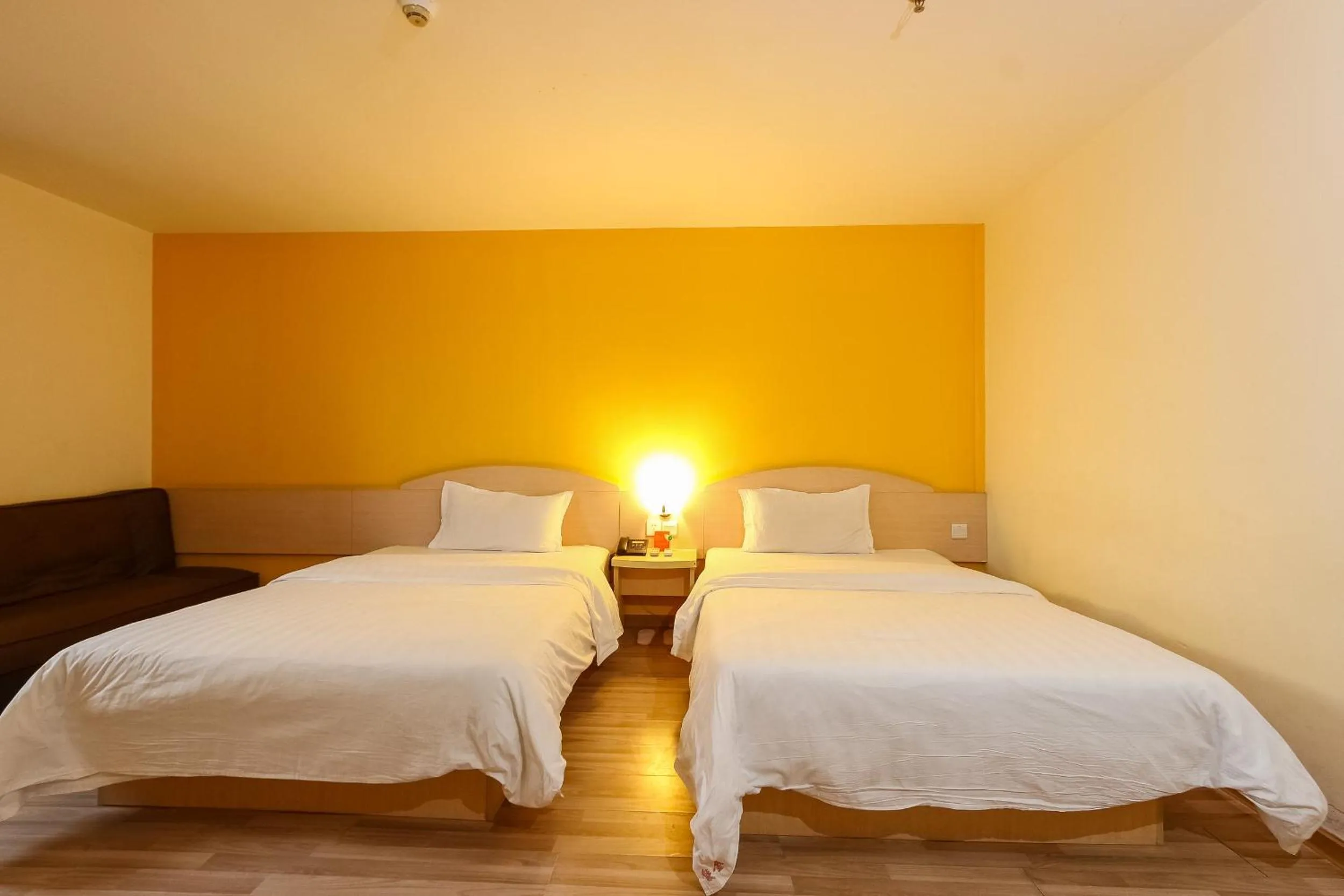 Bed in 7Days Inn Guangzhou Shijing Jinbi Xincheng