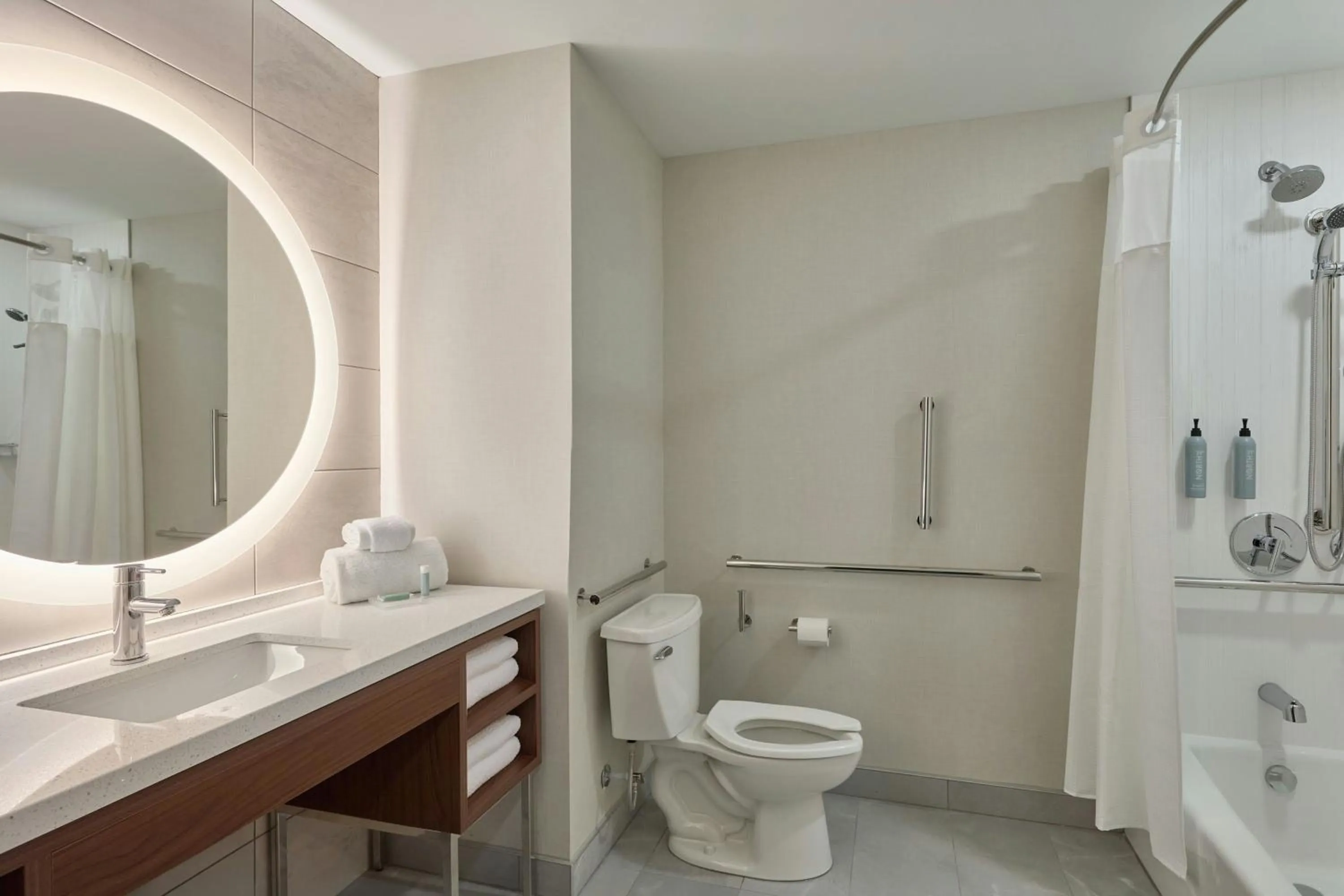 Bathroom in Courtyard by Marriott Denver Downtown West