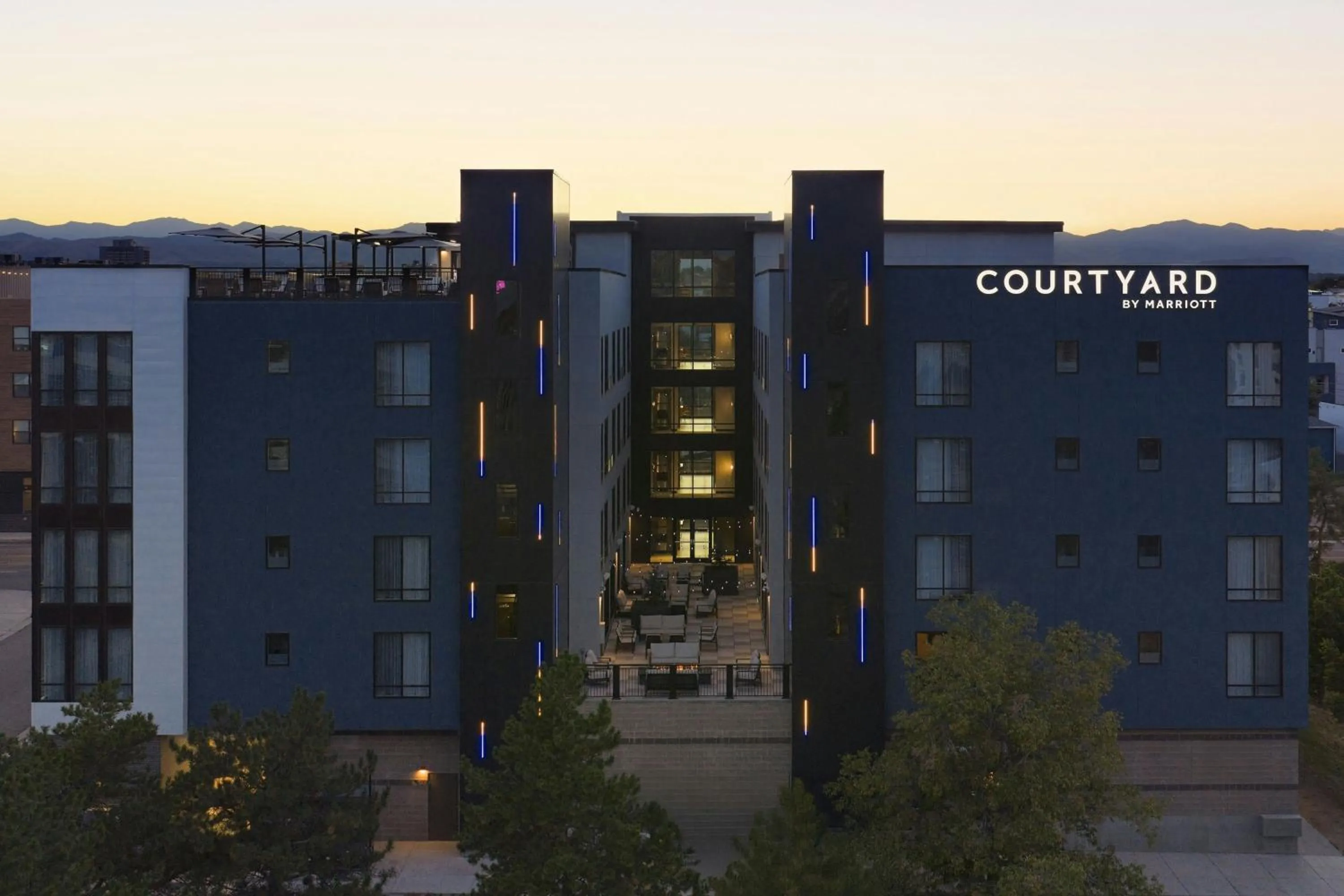 Property building in Courtyard by Marriott Denver Downtown West