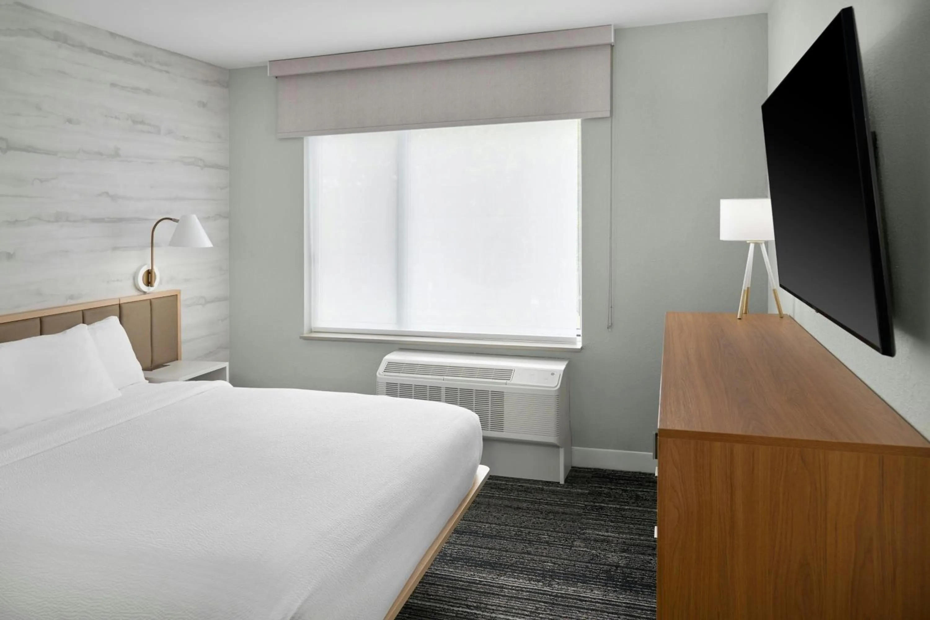 Bedroom, Bed in TownePlace Suites by Marriott Lansing North