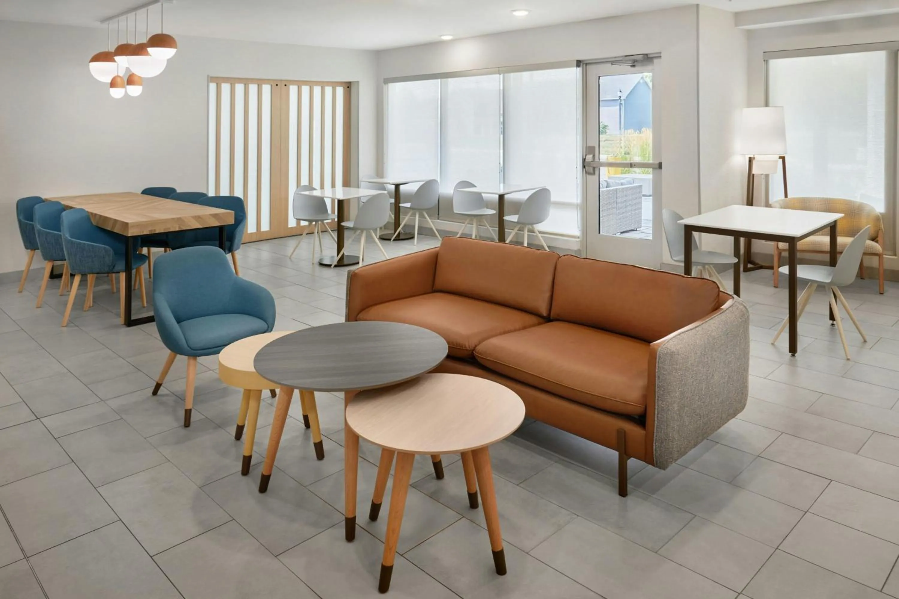 Breakfast in TownePlace Suites by Marriott Lansing North