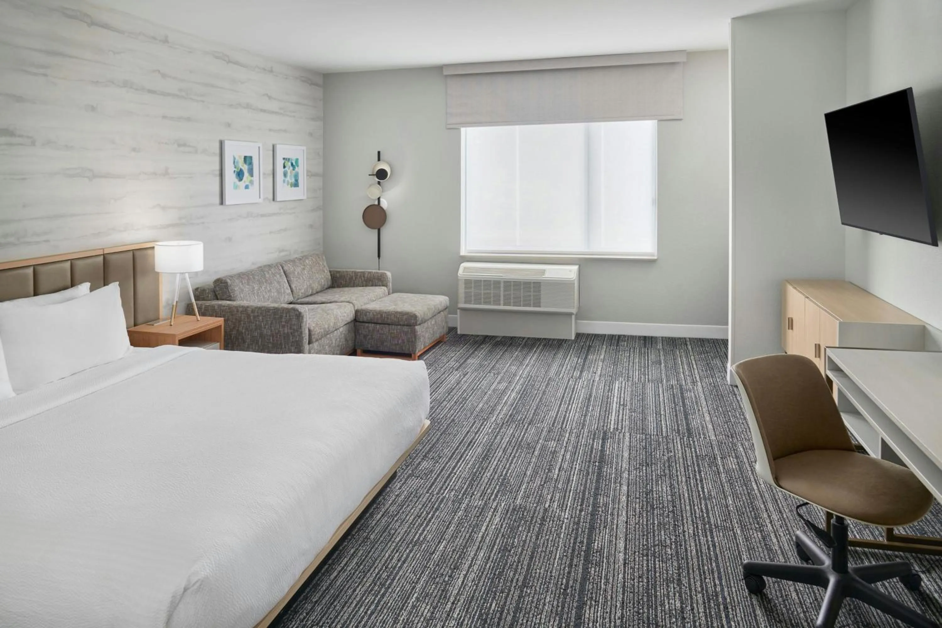 Photo of the whole room, Bed in TownePlace Suites by Marriott Lansing North