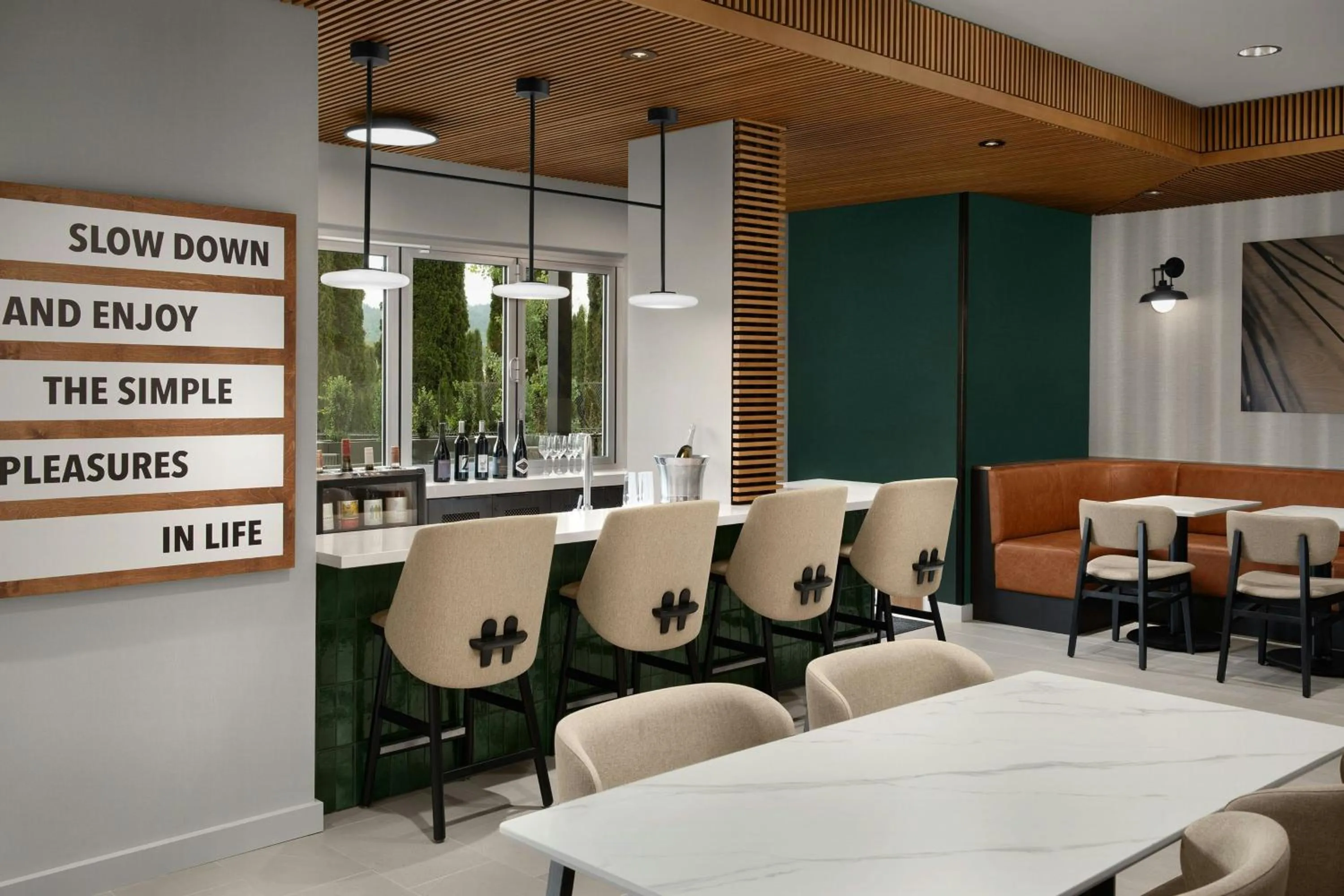 Lounge or bar in Fairfield by Marriott Inn & Suites Portland Newberg