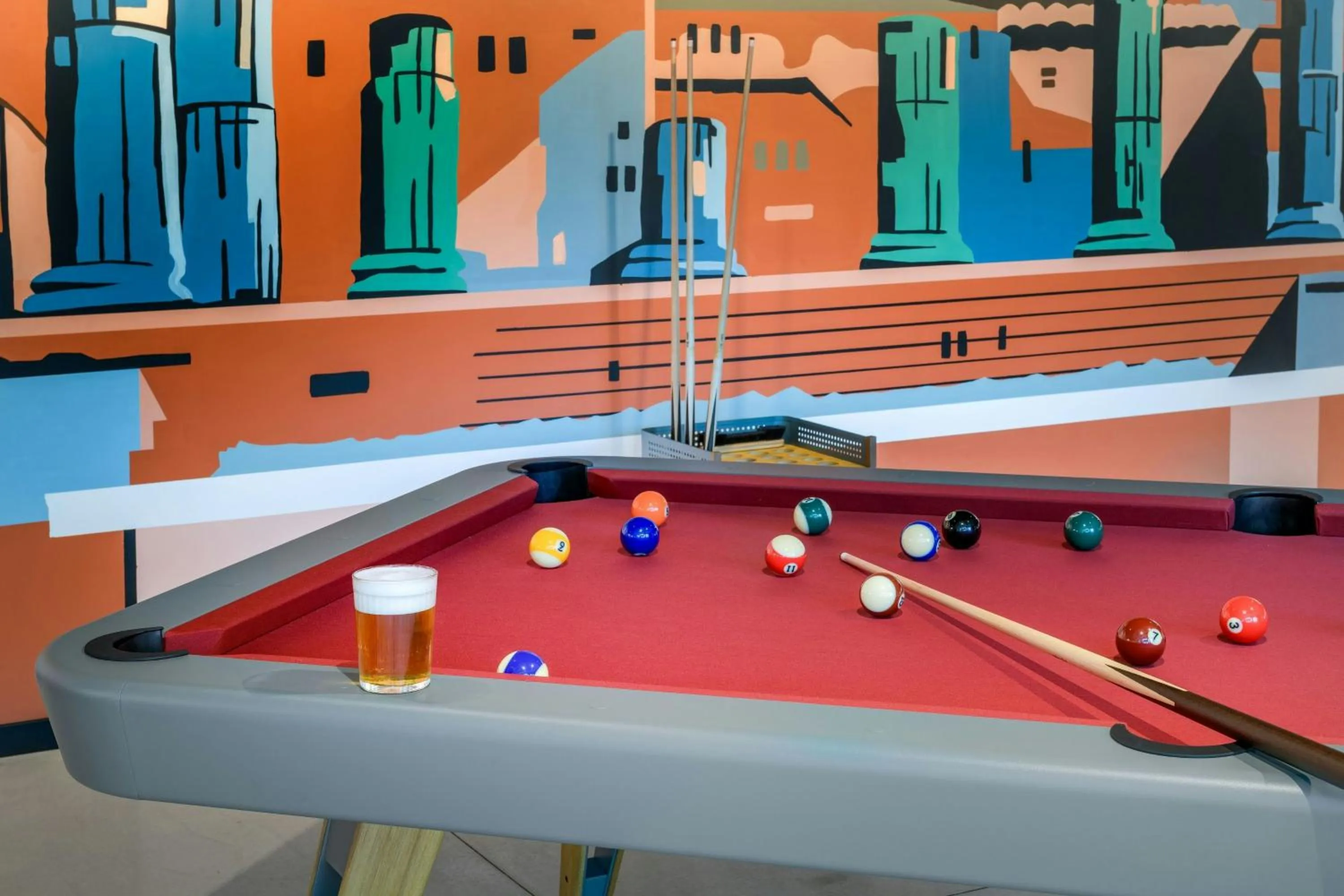 Lounge or bar in Moxy Pompeii