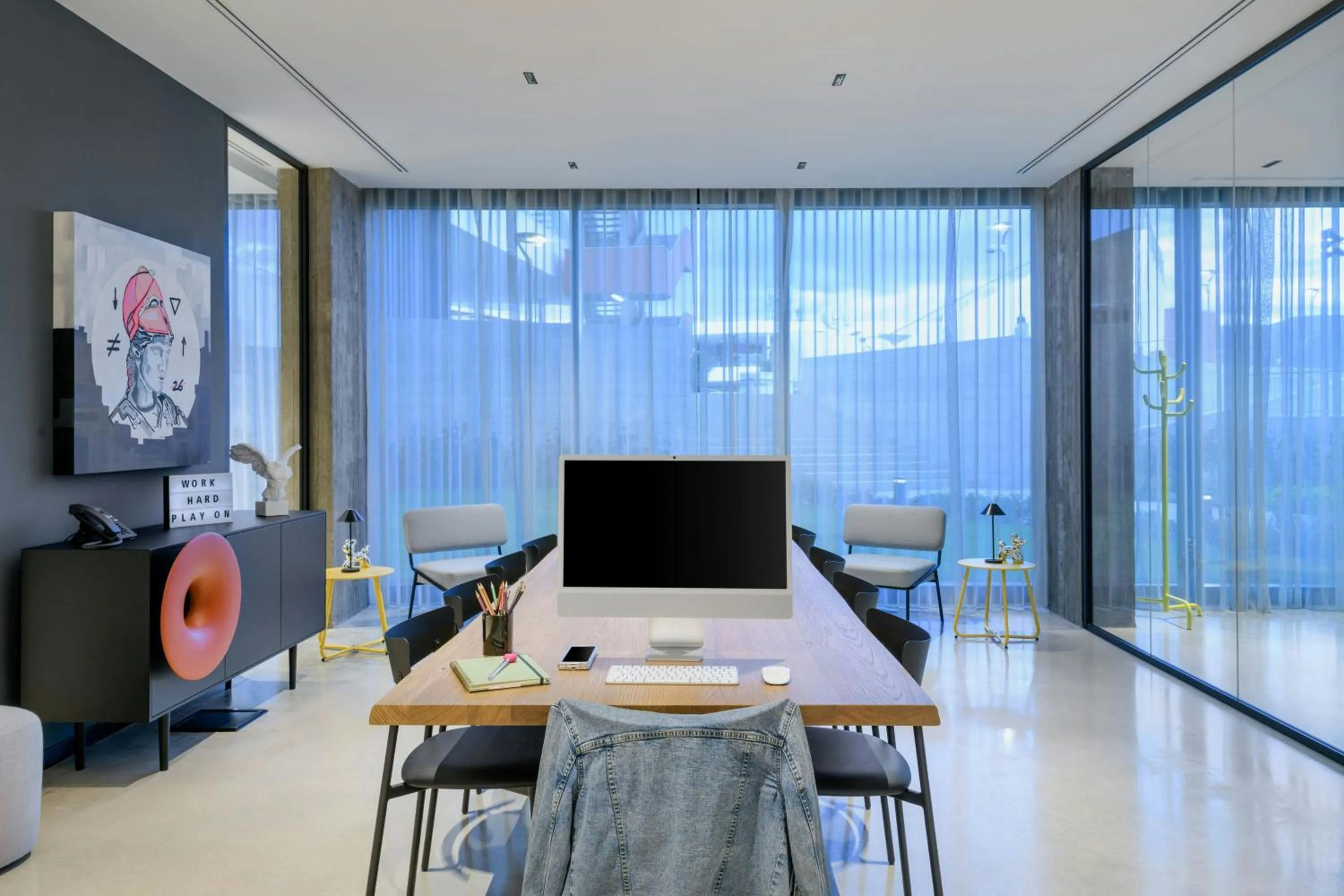 Meeting/conference room in Moxy Pompeii