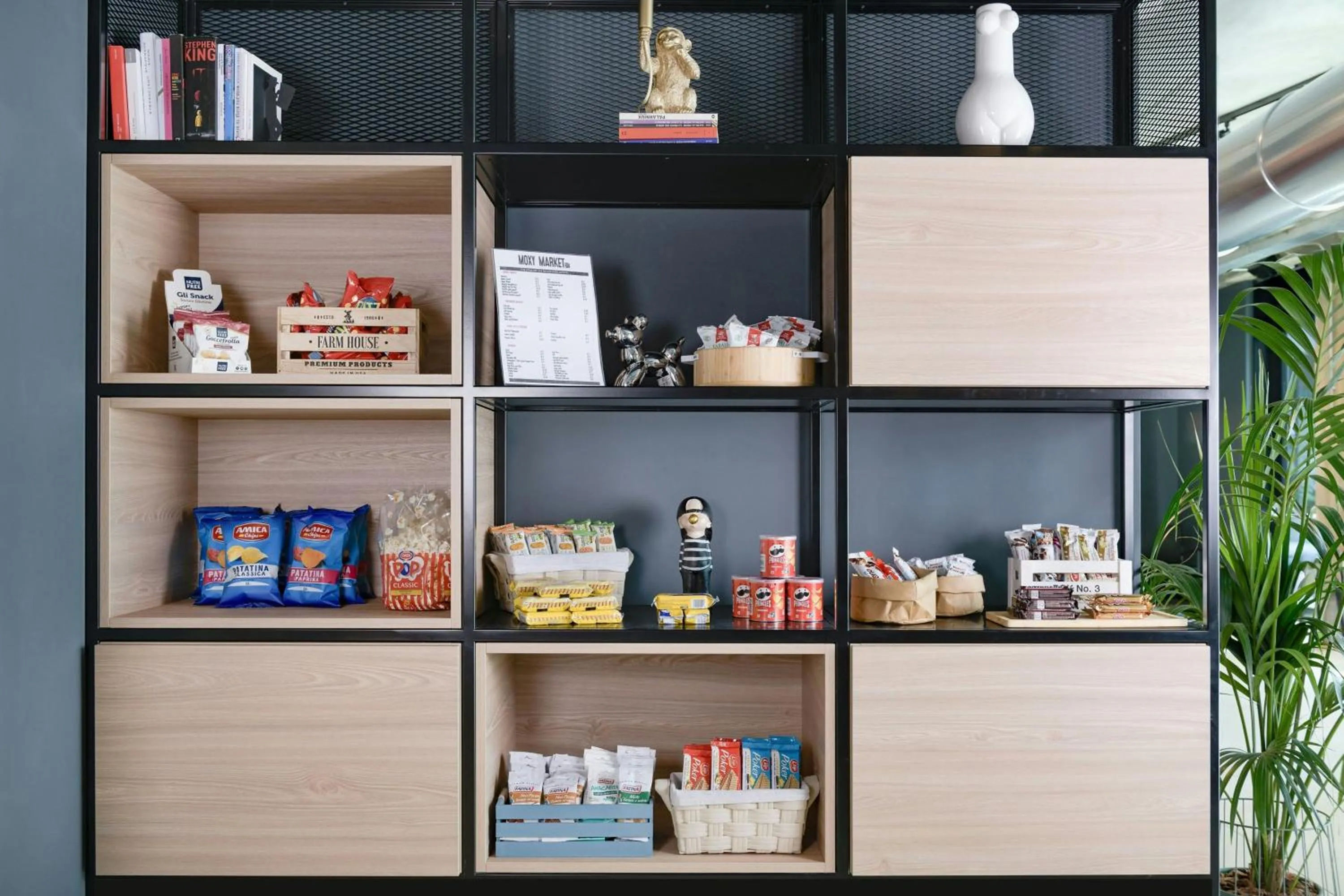 Lobby or reception in Moxy Pompeii