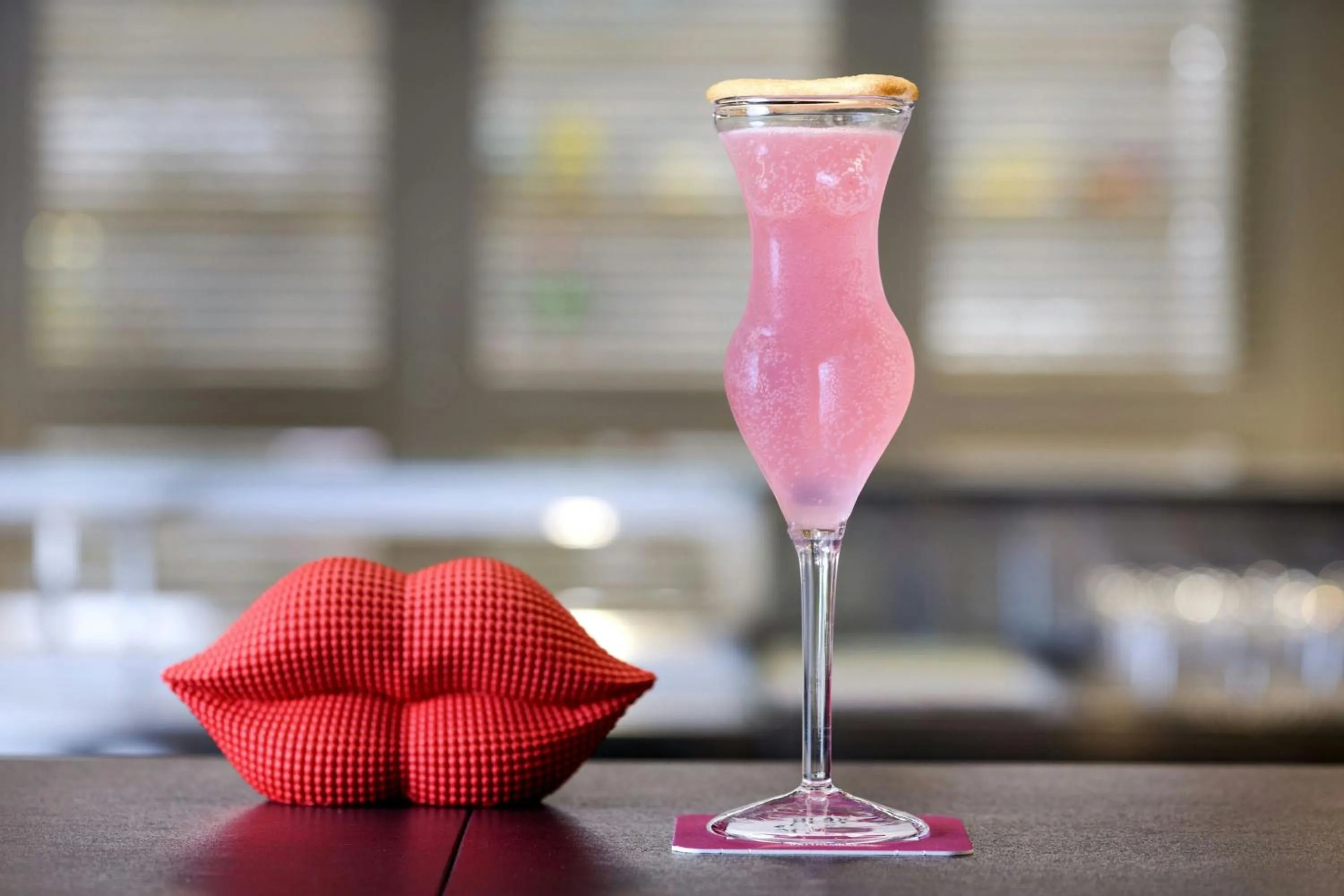 Restaurant/places to eat in Moxy Pompeii