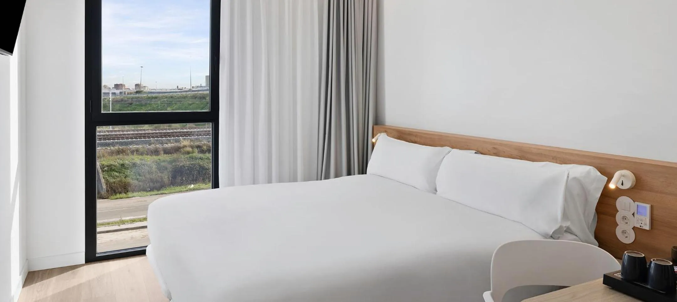 Bed in B&B HOTEL Valencia Alcàsser