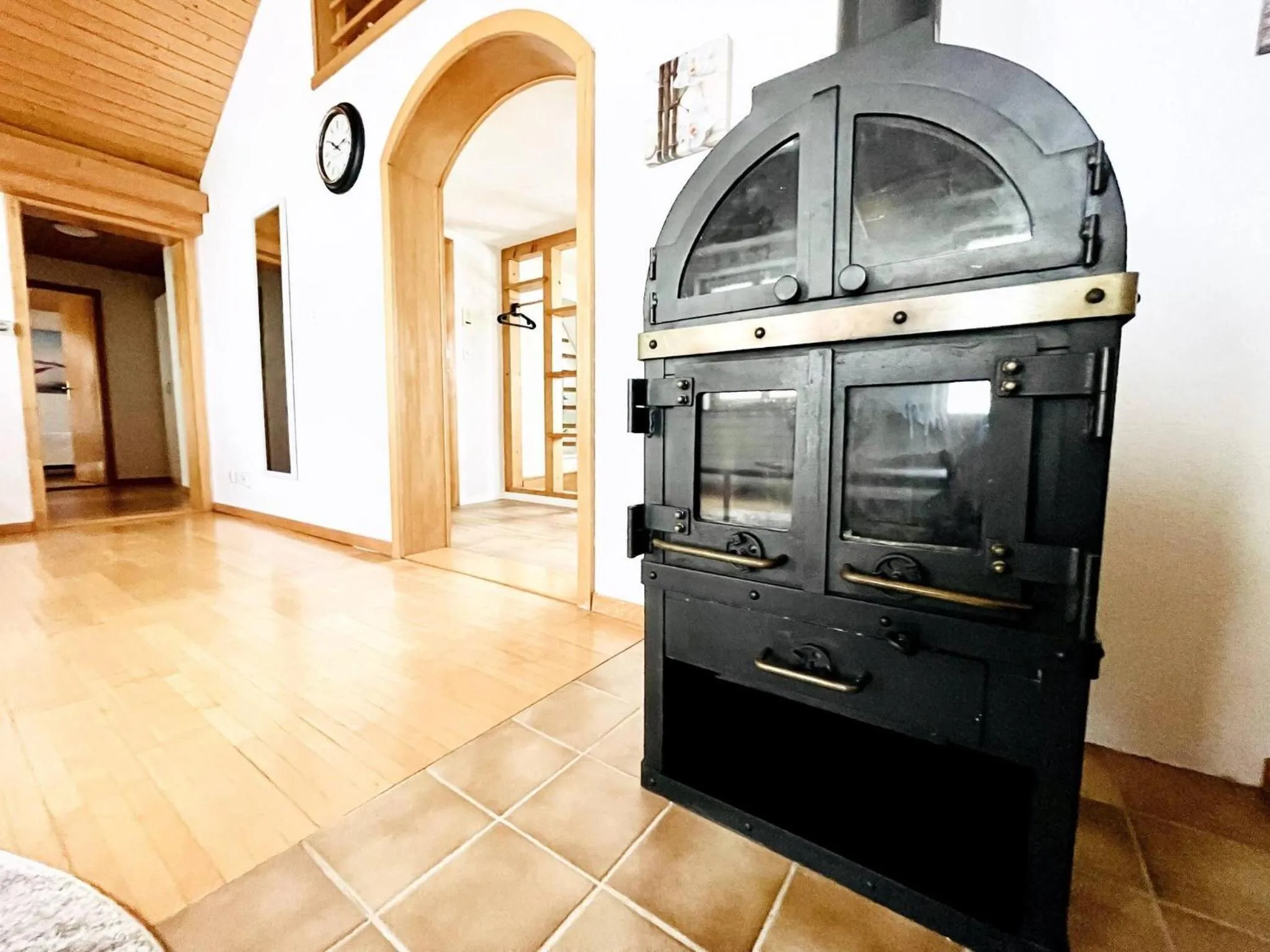 Einzigartige Schone Altbau- Wohnung Im Zentrum