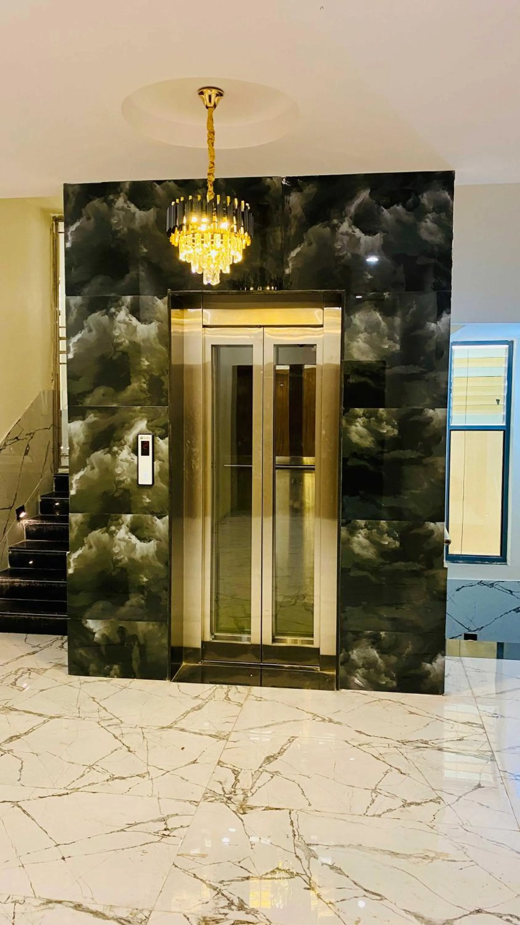 elevator in Hotel Krishnarchana