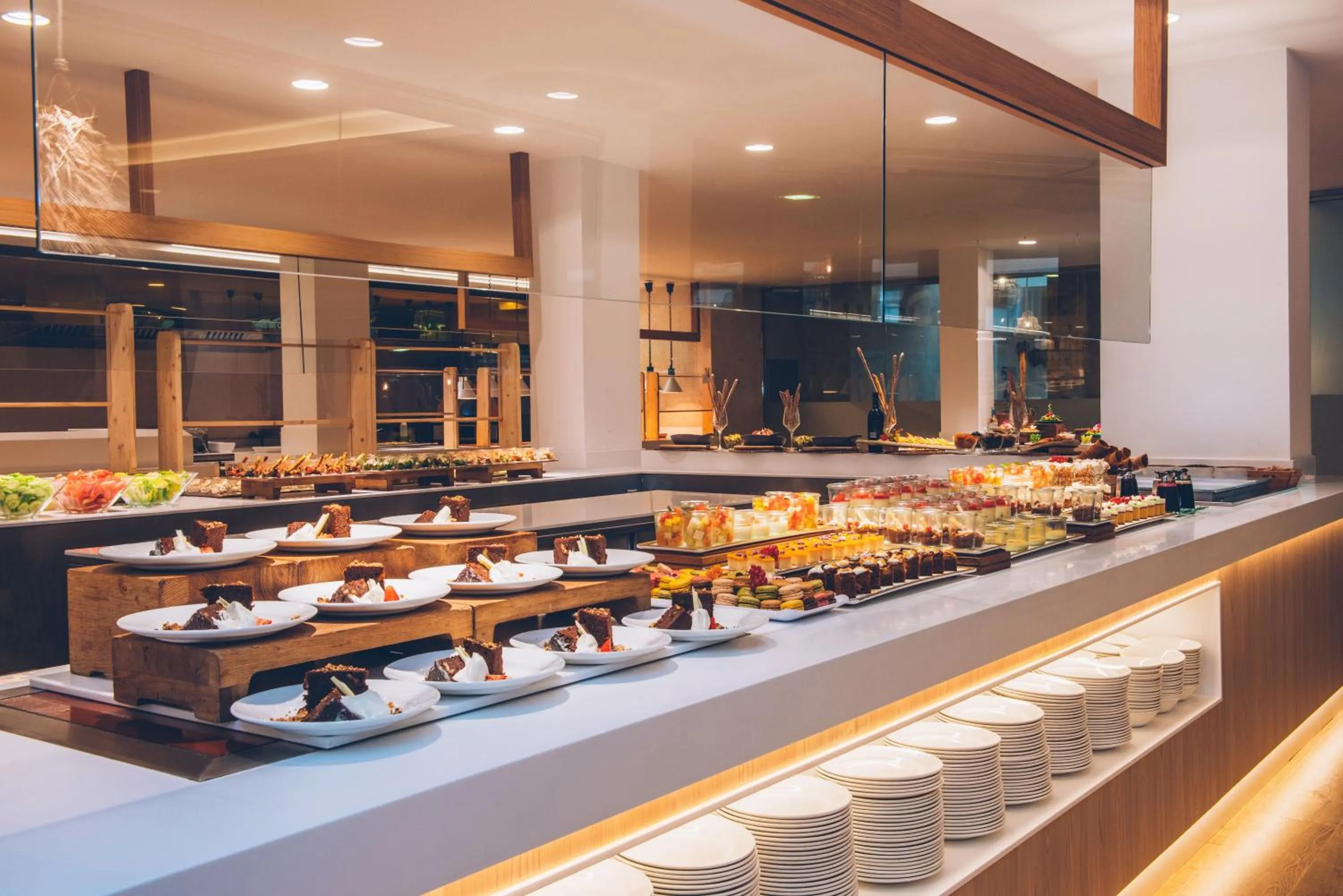 Restaurant/places to eat in Iberostar Selection Playa de Muro Village