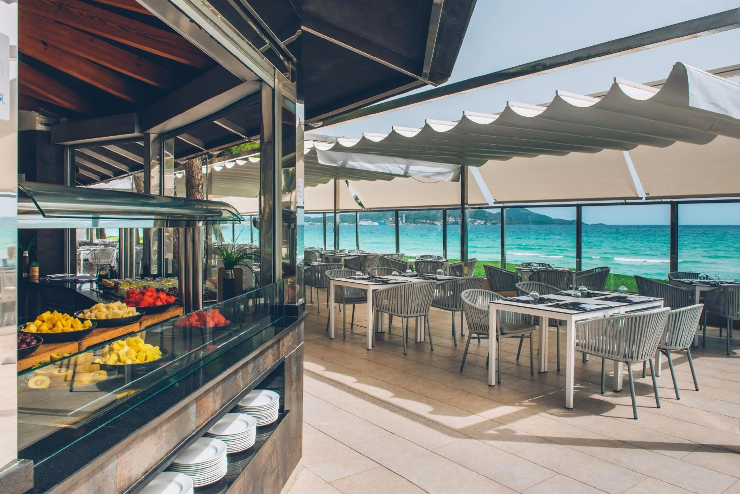 Restaurant/places to eat in Iberostar Selection Playa de Muro Village