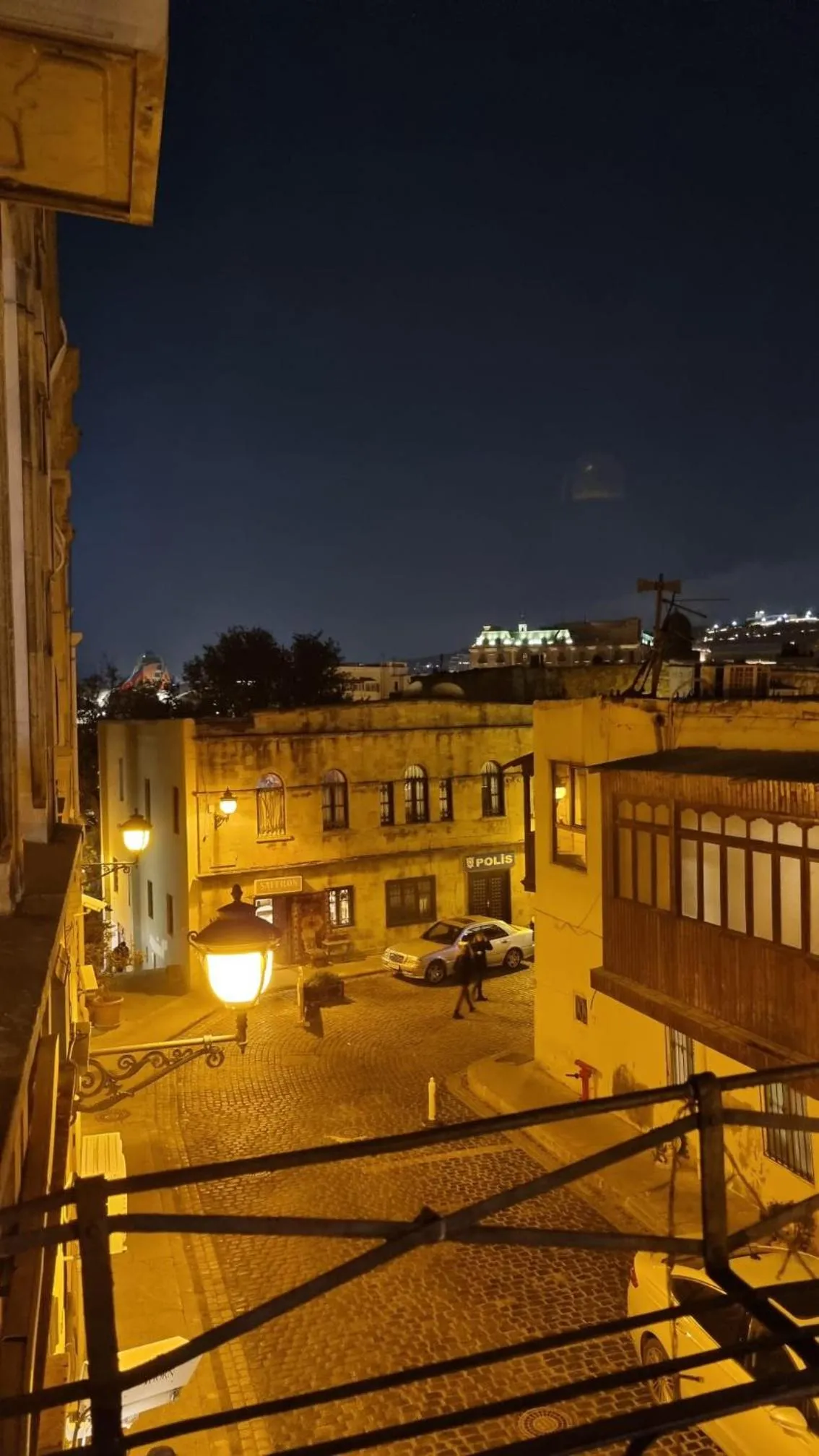 Property building in Apartments History 1870