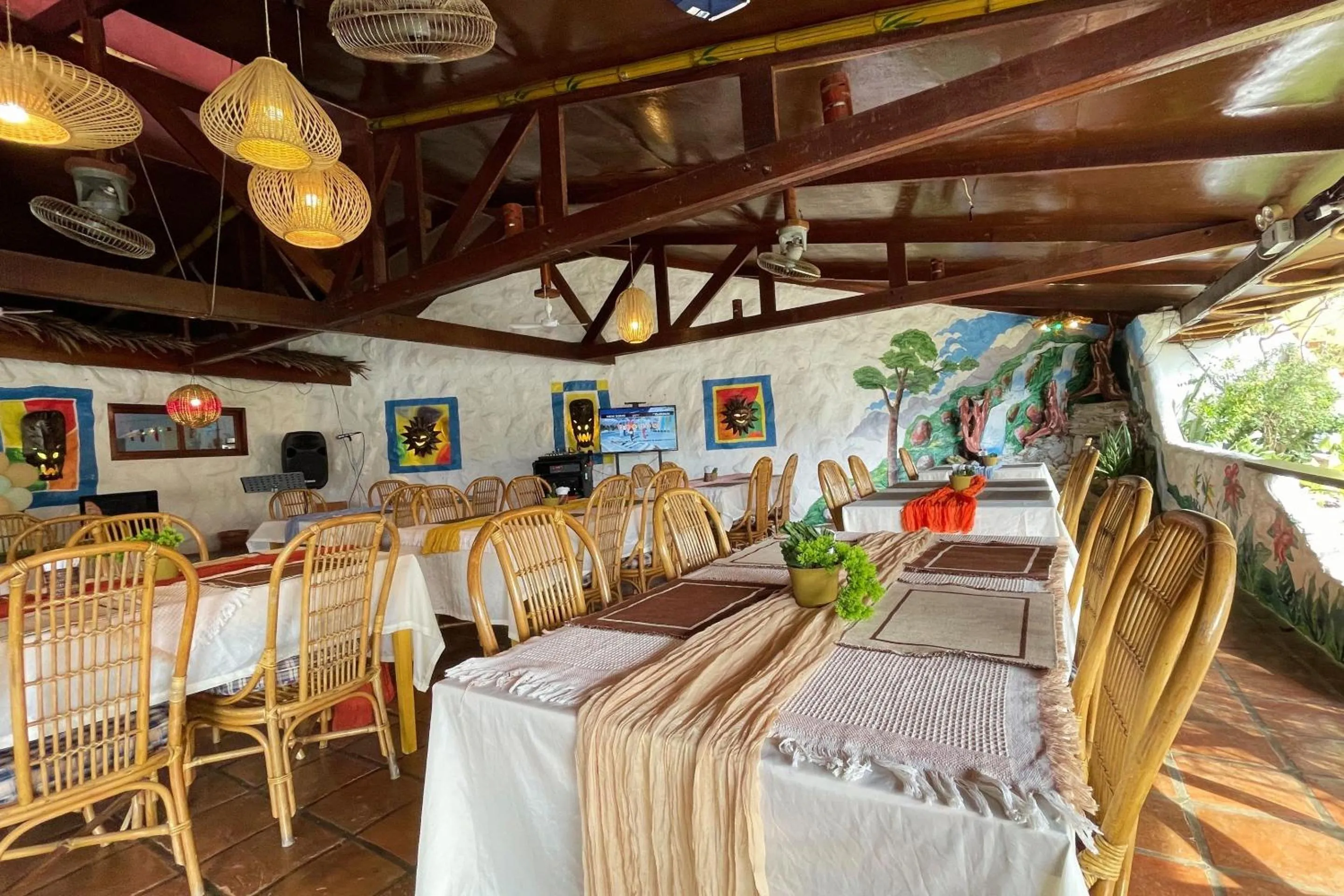 Dining area in Oriental Hill Sabang Resort Puerto Galera