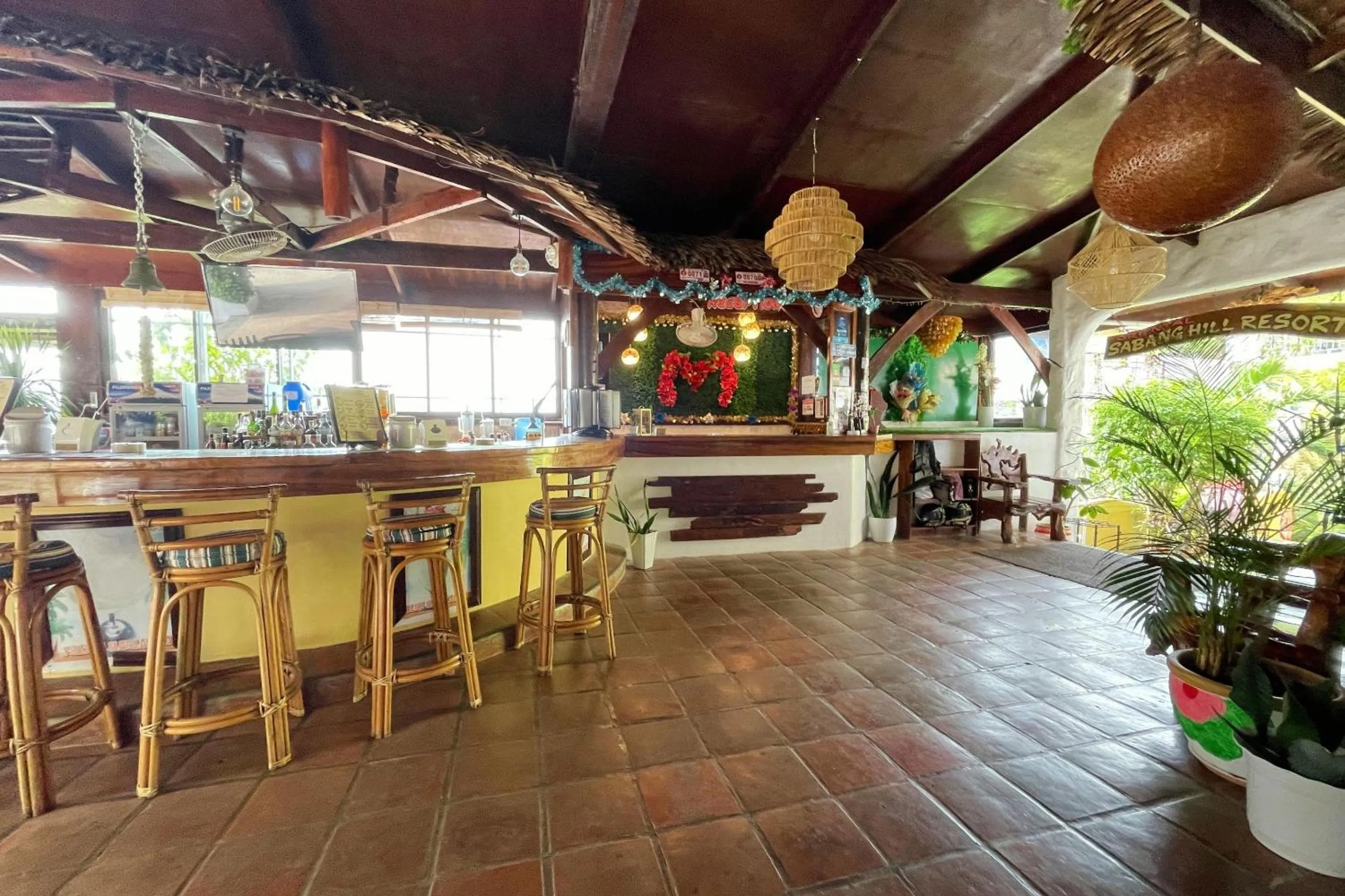 Lounge or bar in Oriental Hill Sabang Resort Puerto Galera