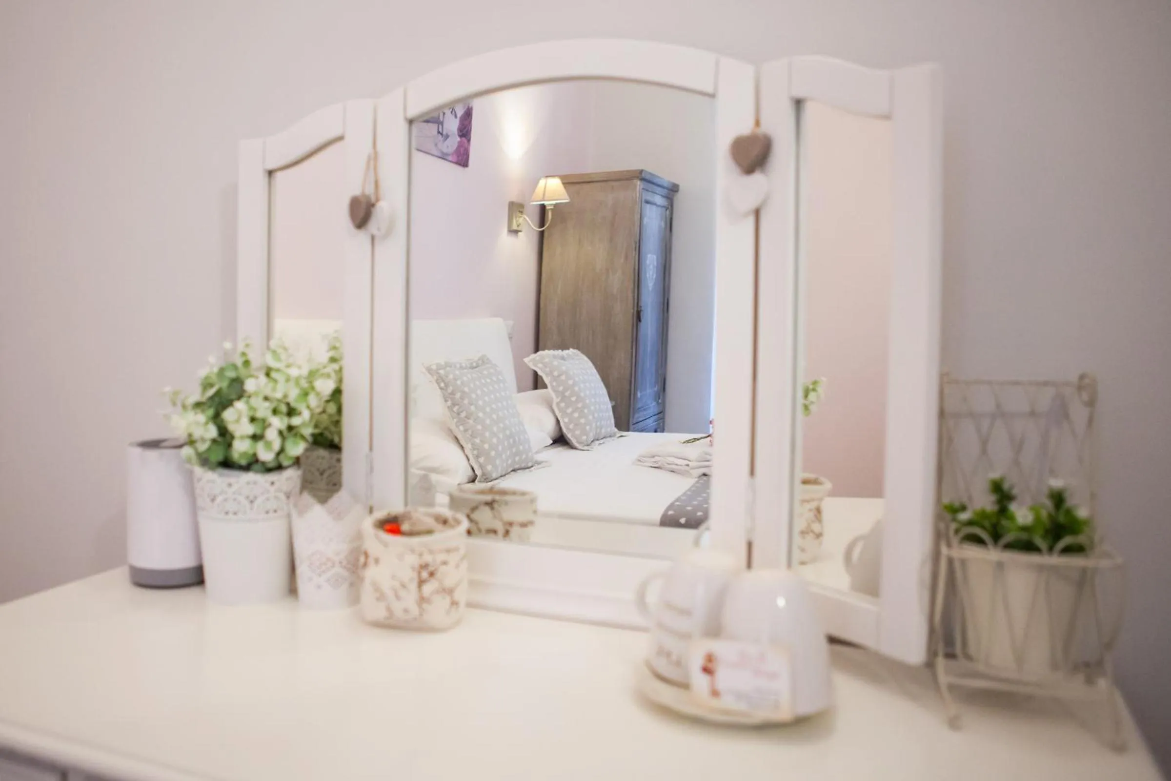 Decorative detail, Bed in B&B Vatican's Keys