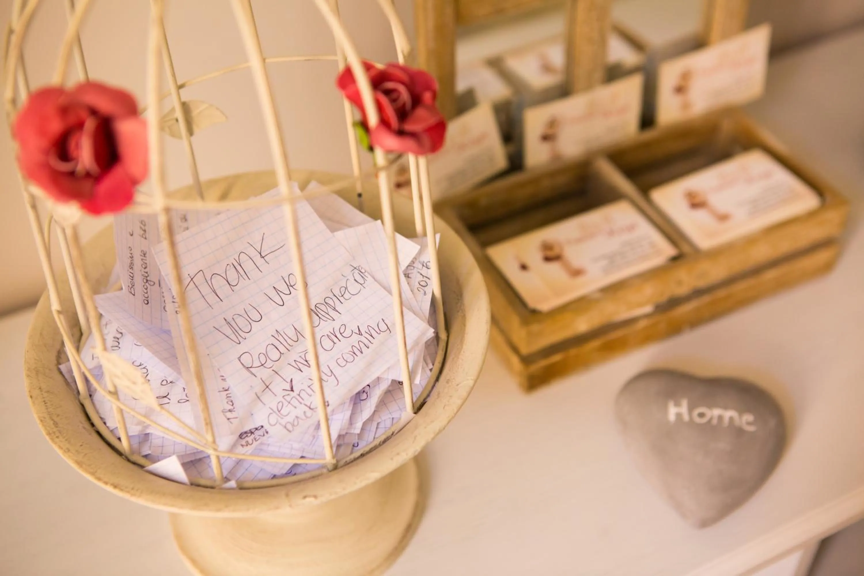 Communal lounge/ TV room in B&B Vatican's Keys