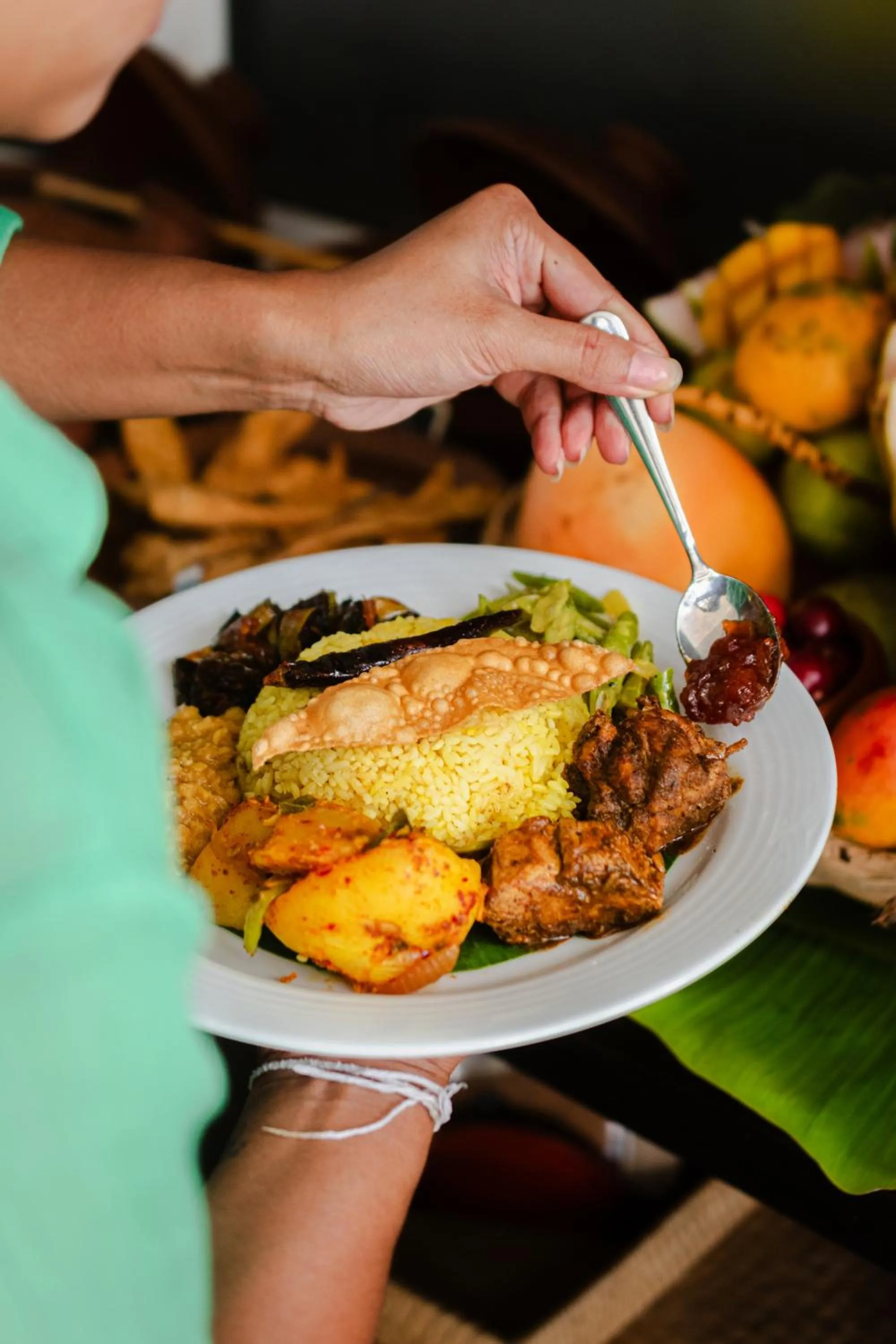 Lunch in Moi Induruwa by DBI
