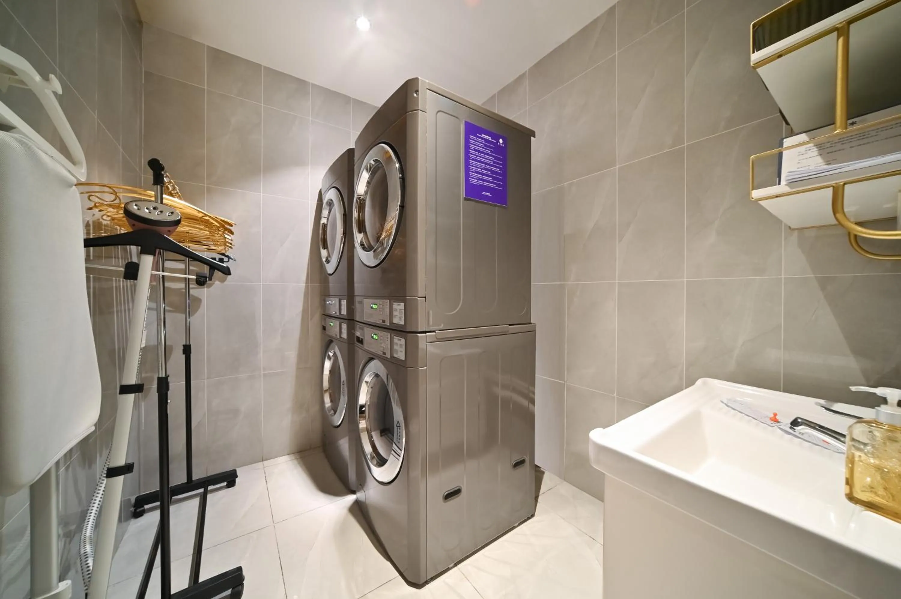 Manxin Beijing Guangqumen Hotel