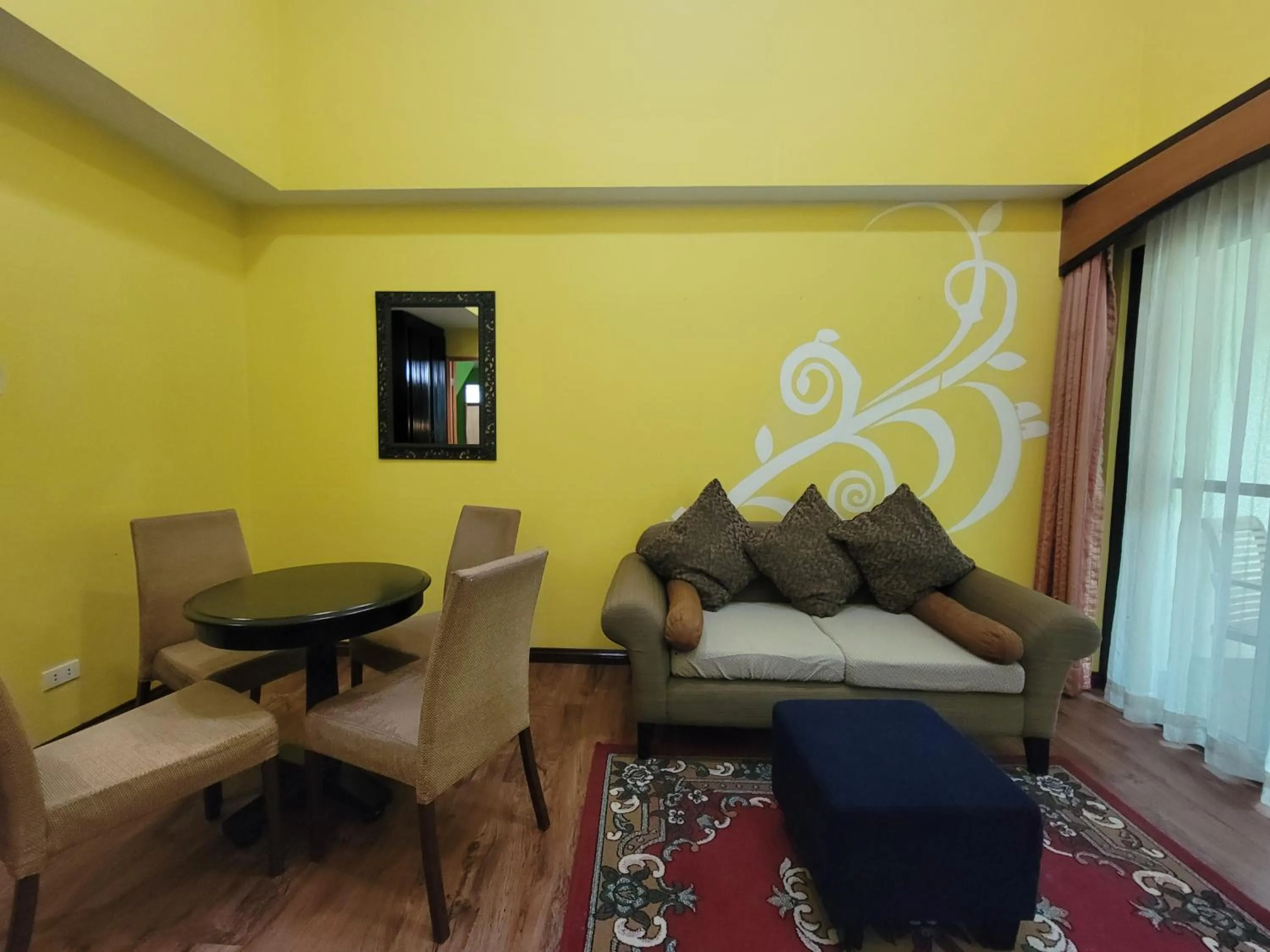 Living room in Lee Boutique Hotel Tagaytay