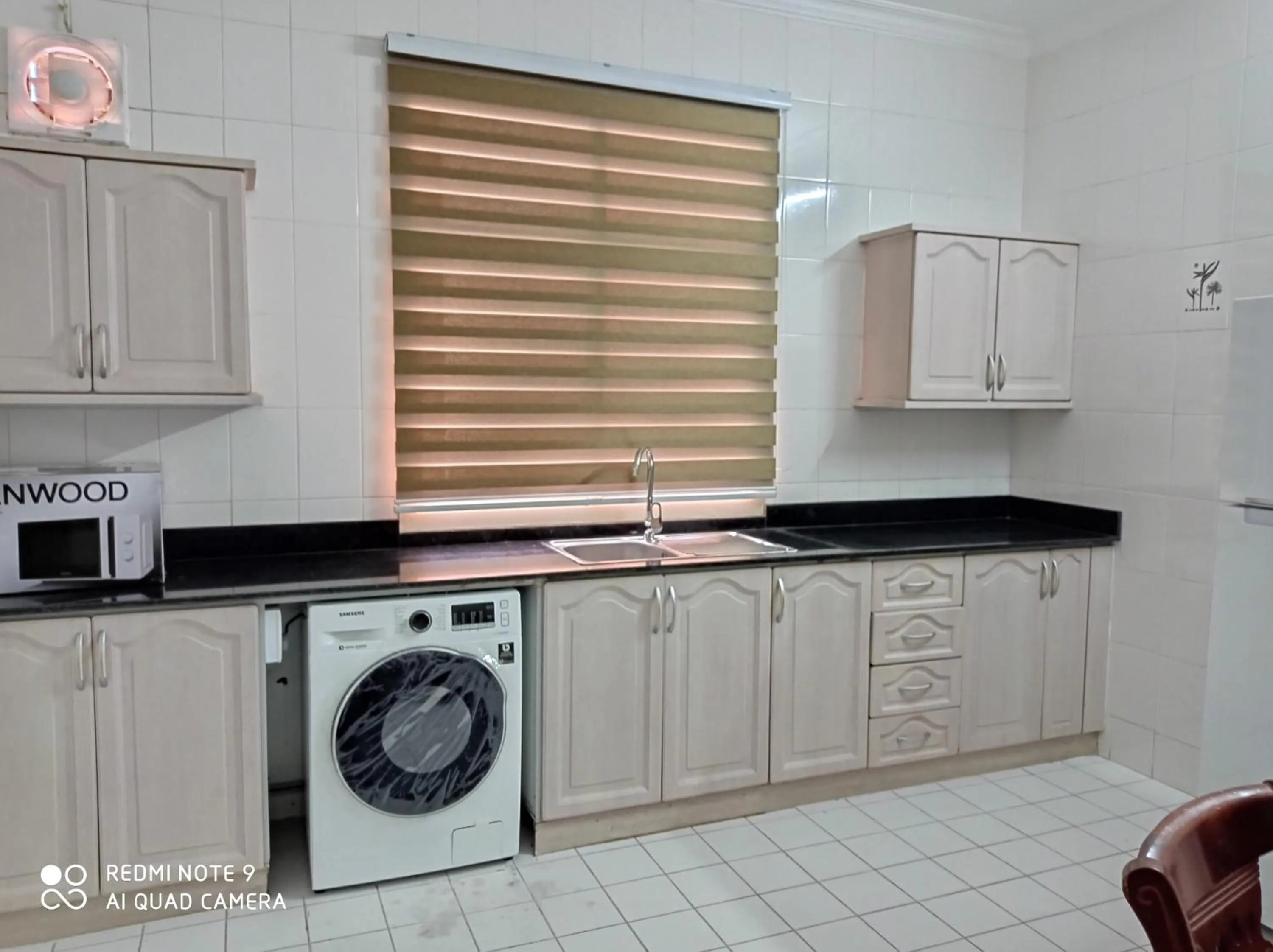 Kitchen or kitchenette in Frsan Plaza