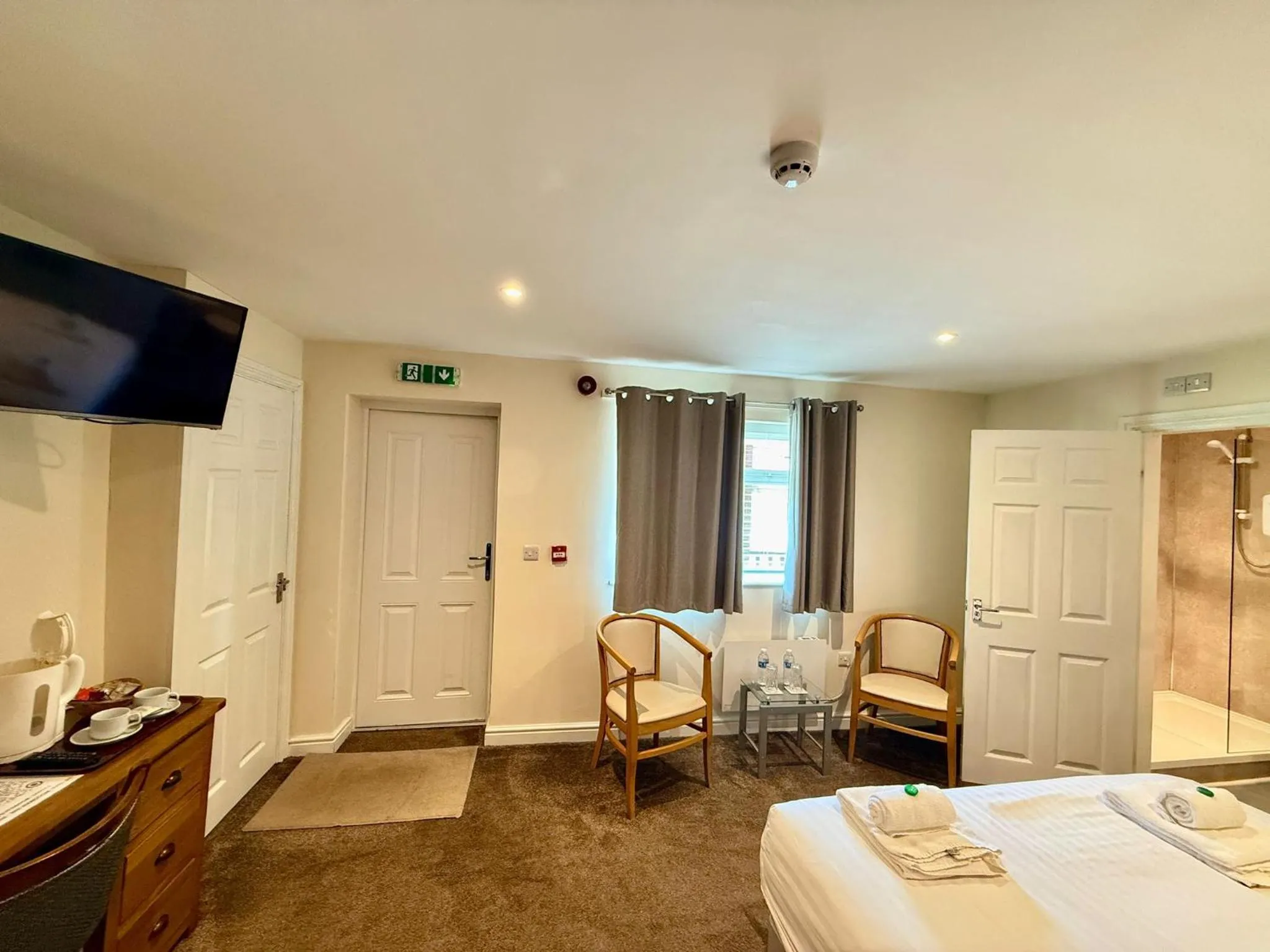 Bed in The Woodman Inn