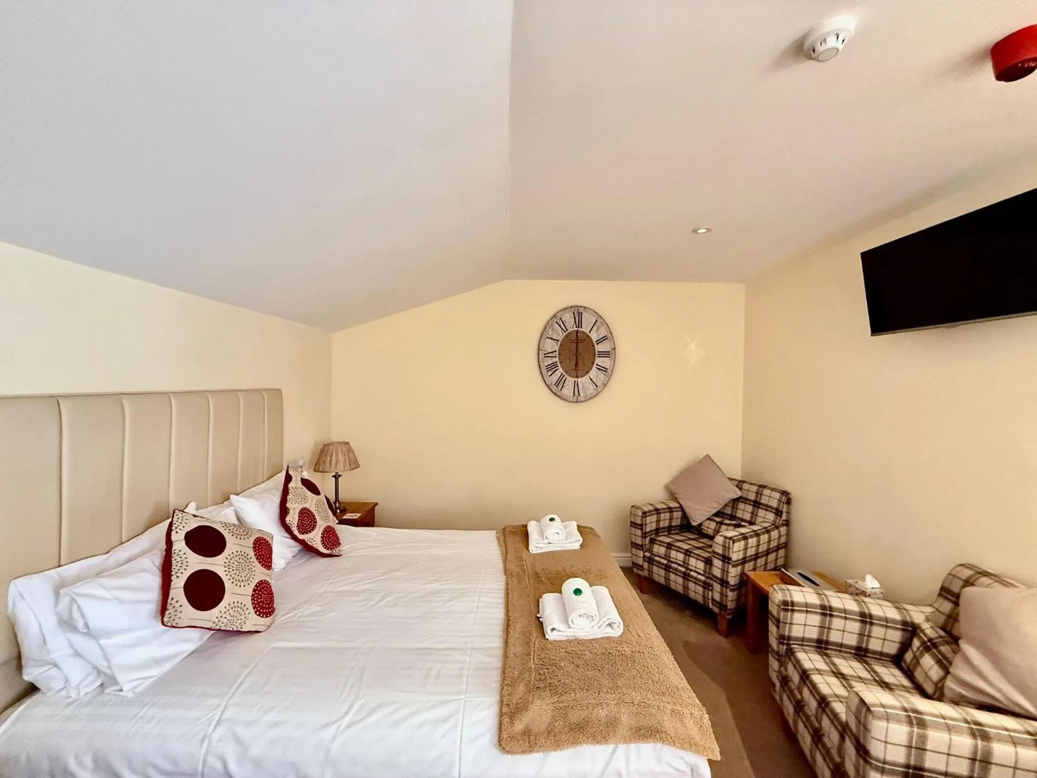 Bed in The Woodman Inn